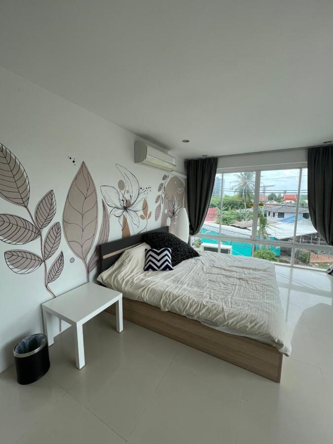The Chu Cafe / Apartment