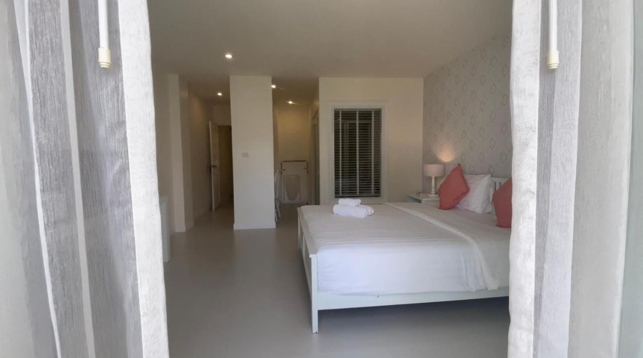 Shunli - Sha Extra Albergue Phuket