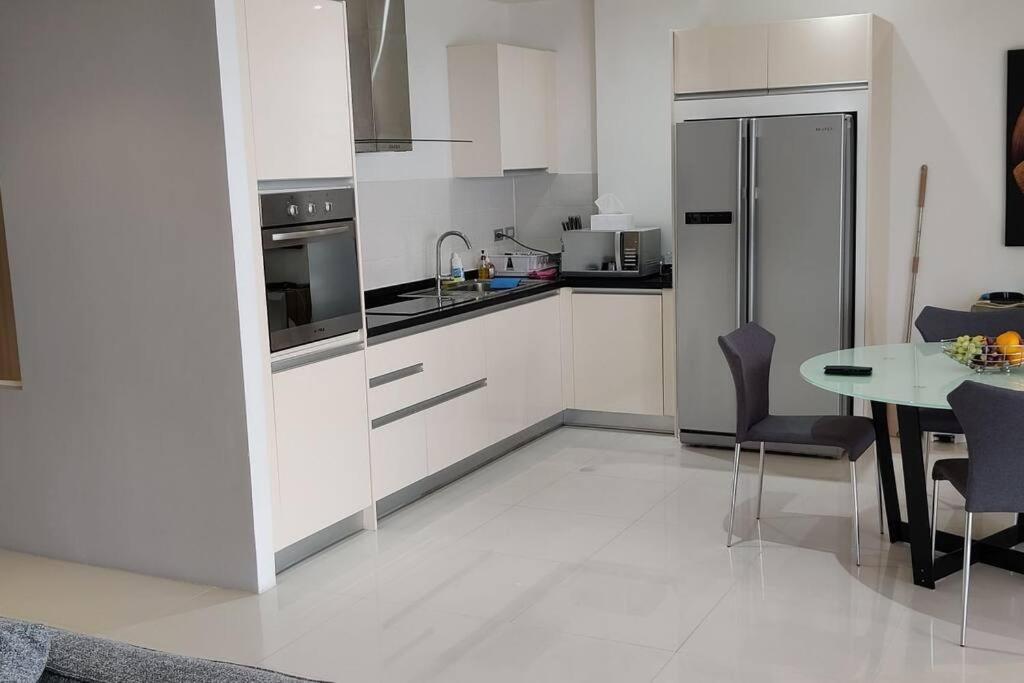 Sunset Plaza 2 Bedrooms Oceanview Ban Karon