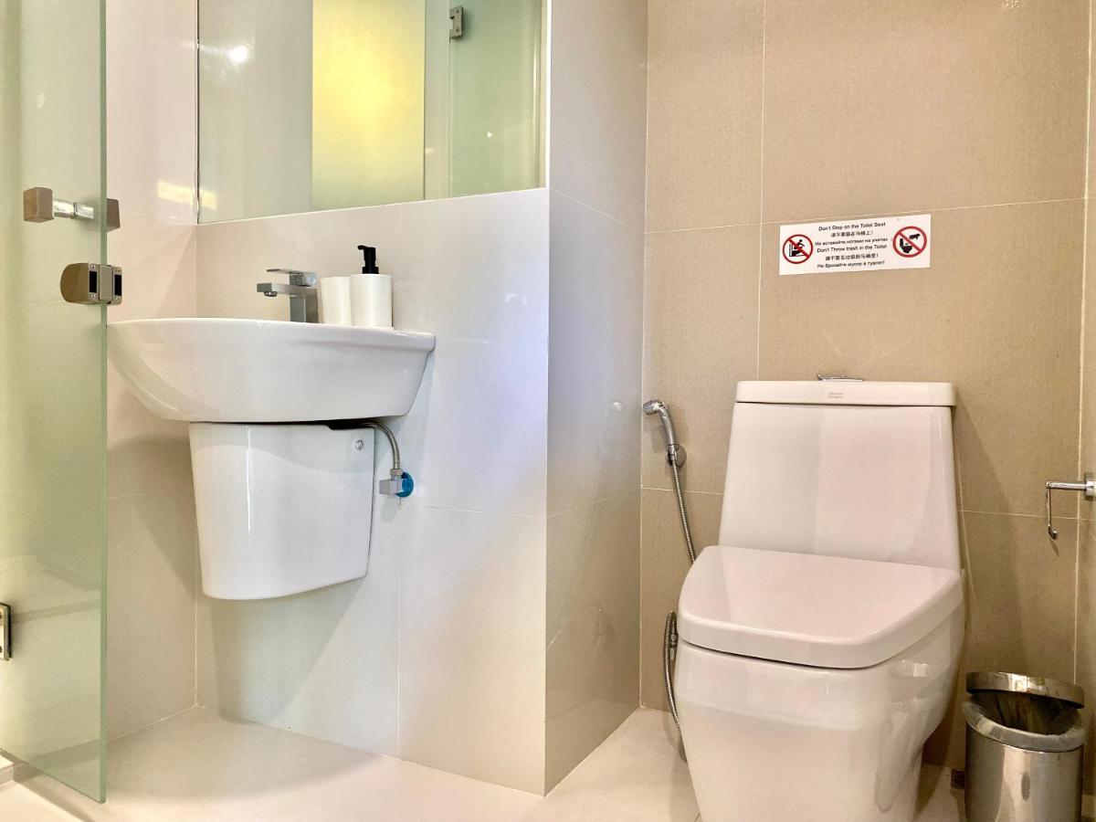 The Aristo-access Pool Surin Apartment *