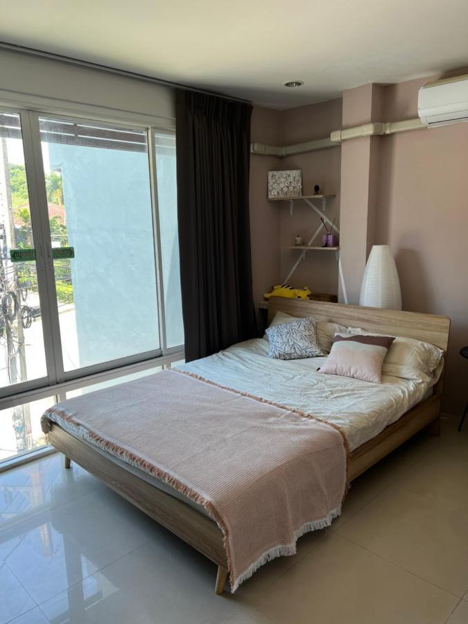 Apartment The Chu Cafe / Nai Harn