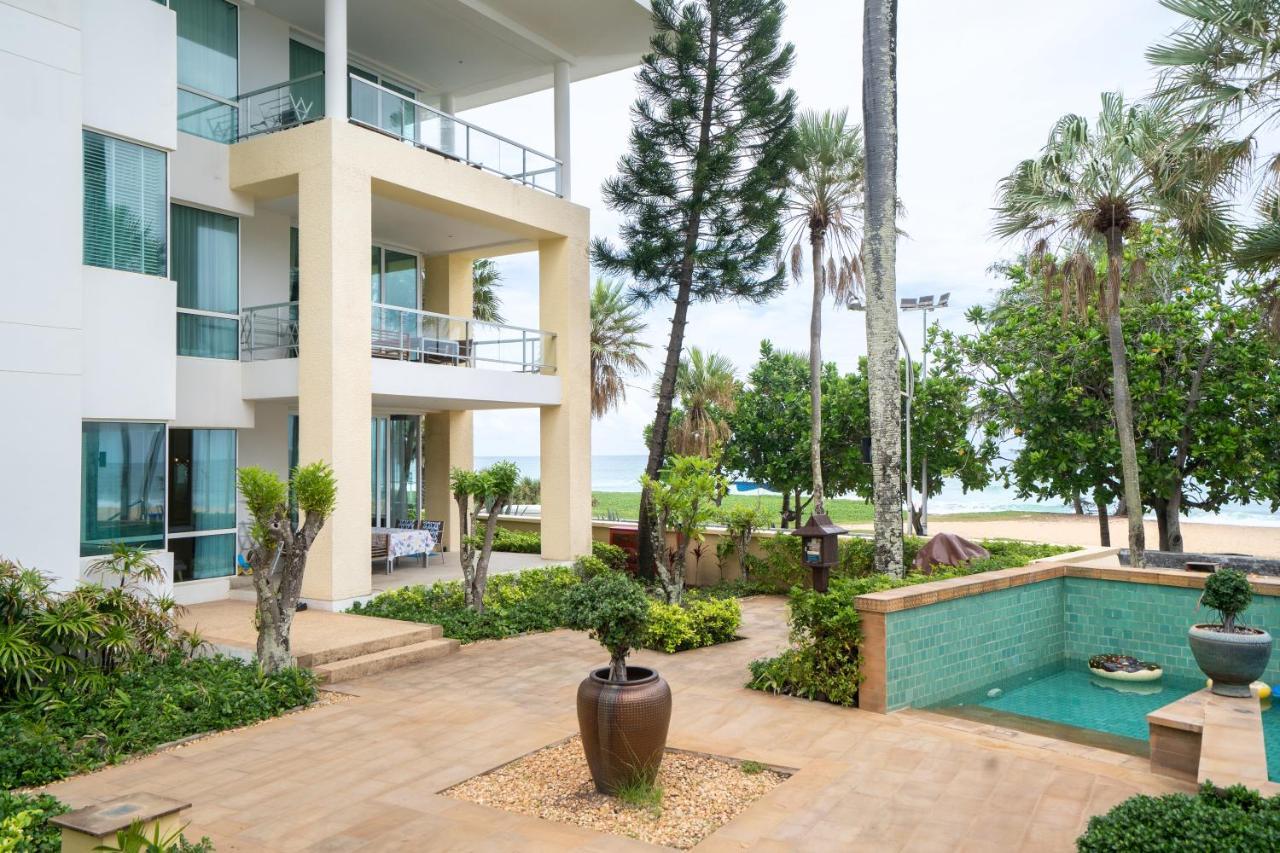 Sea View *