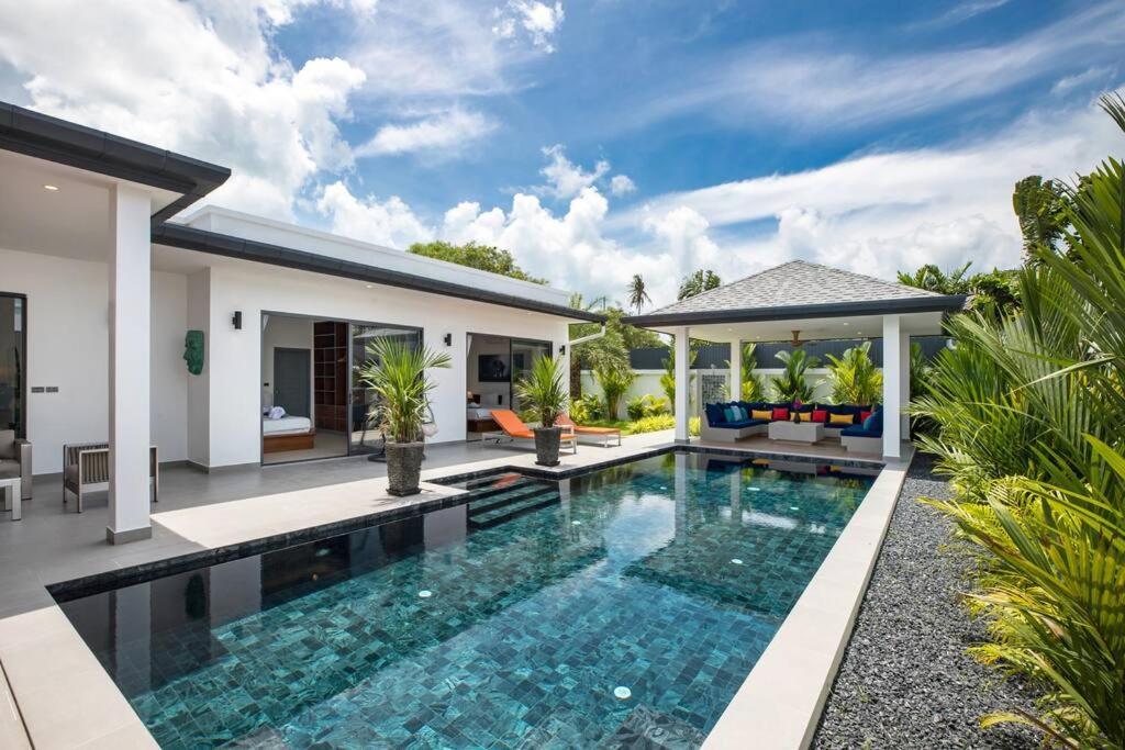 Amazing New Brand 3 Bedrooms Pool At Rawai