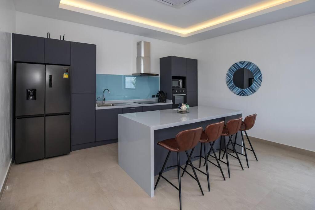 Amazing New Brand 3 Bedrooms Pool At * Rawai