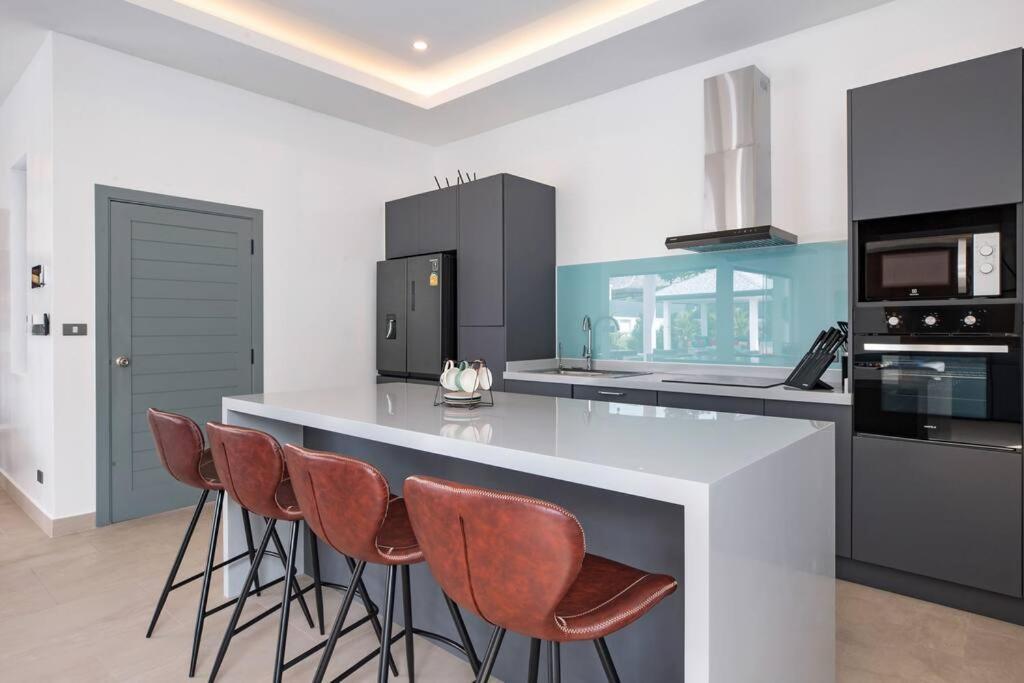 Amazing New Brand 3 Bedrooms Pool At Villa
