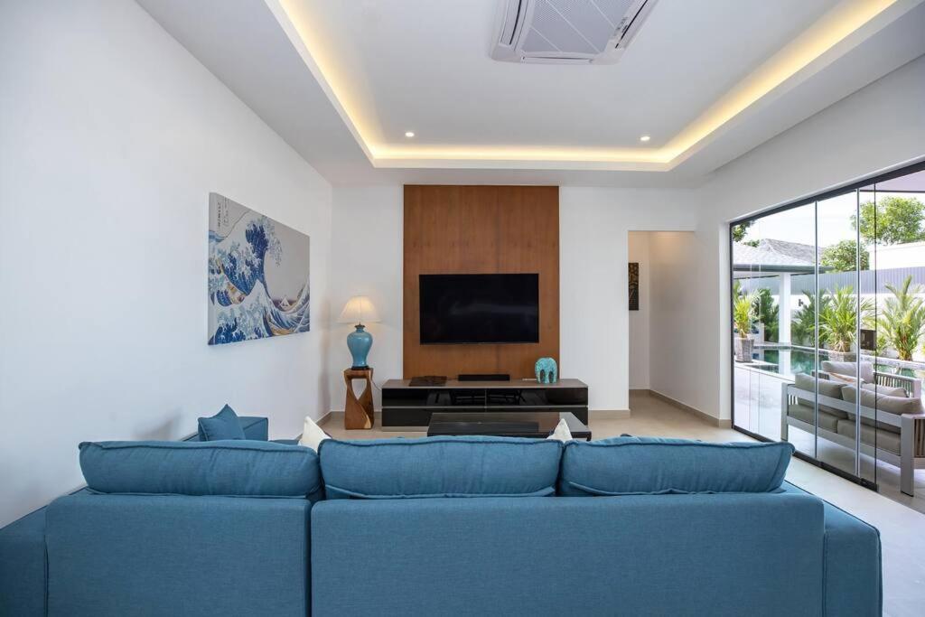 Amazing New Brand 3 Bedrooms Pool At *