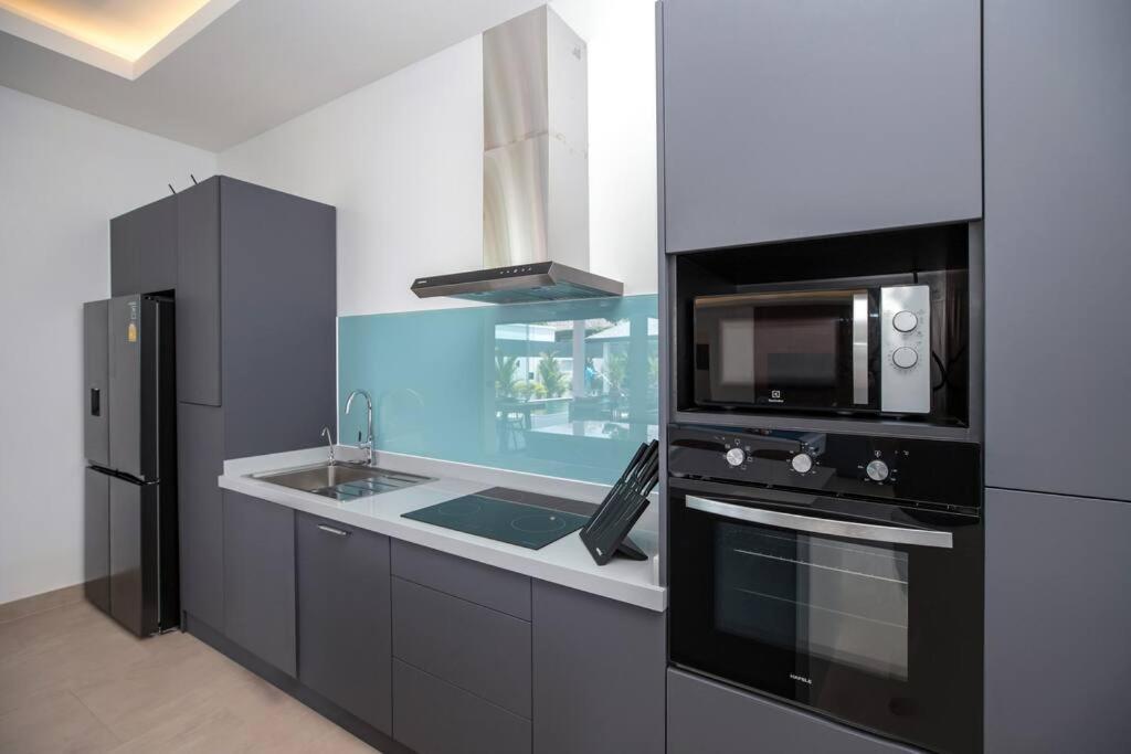 Amazing New Brand 3 Bedrooms Pool At Rawai