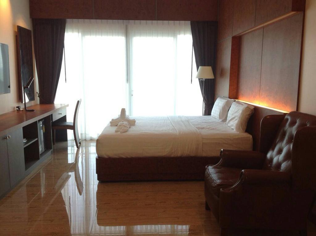 Casa Cliff Sur Mare Pool Villa Phuket