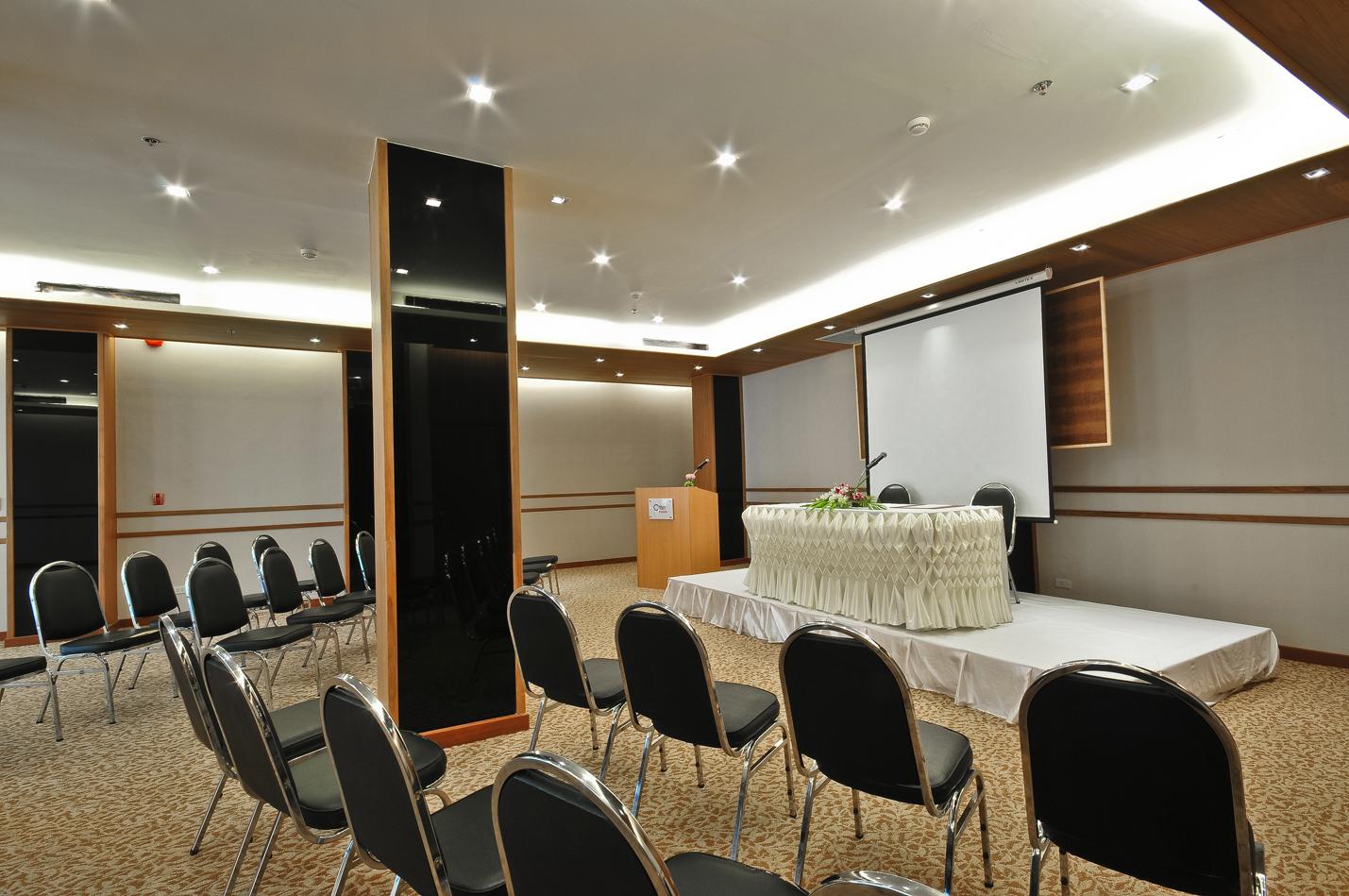 Ashlee Plaza & 4* Patong