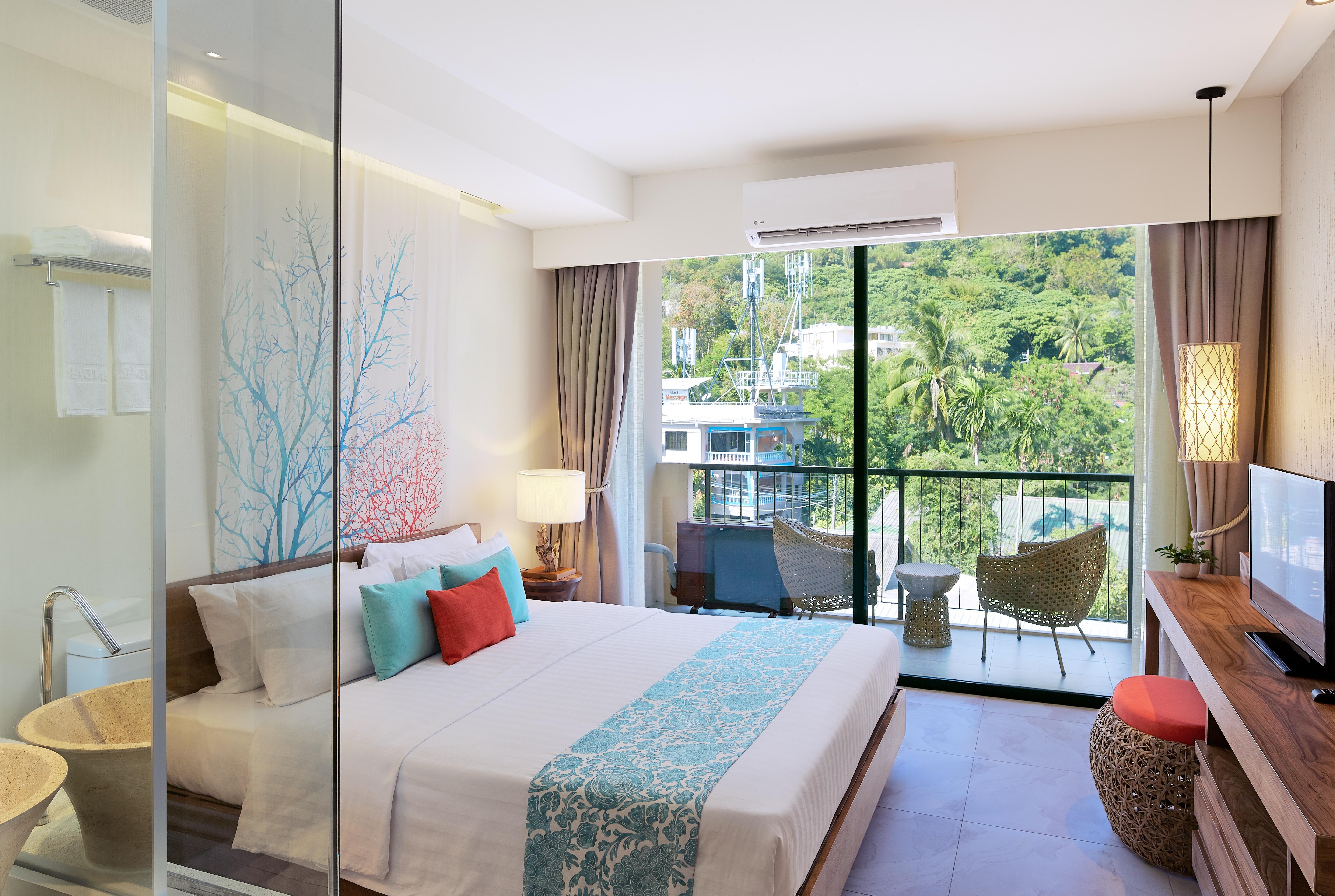 Bandara Resort, Phuket Hotel 4*