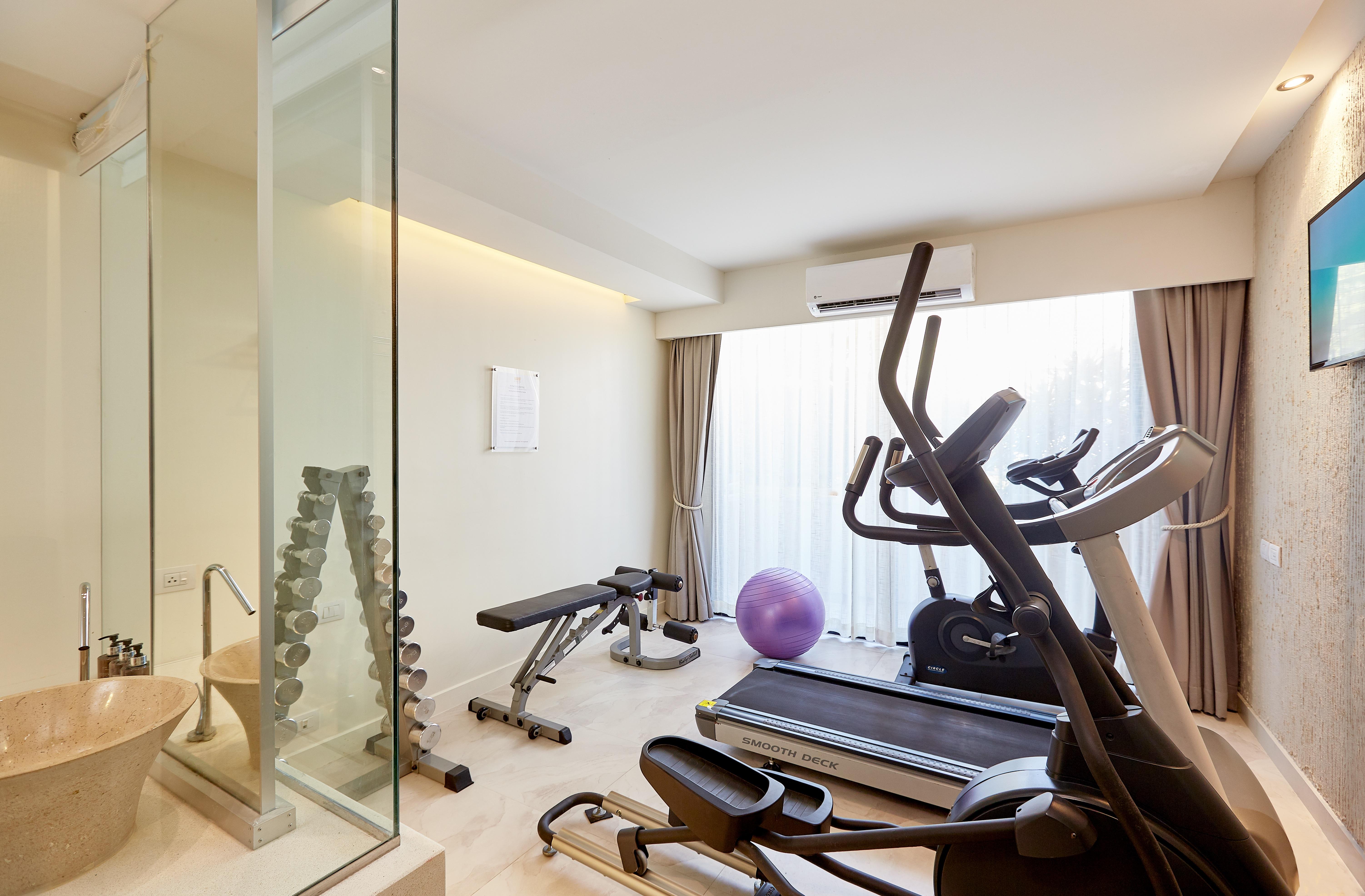 Bandara Resort, Phuket Hotel 4*
