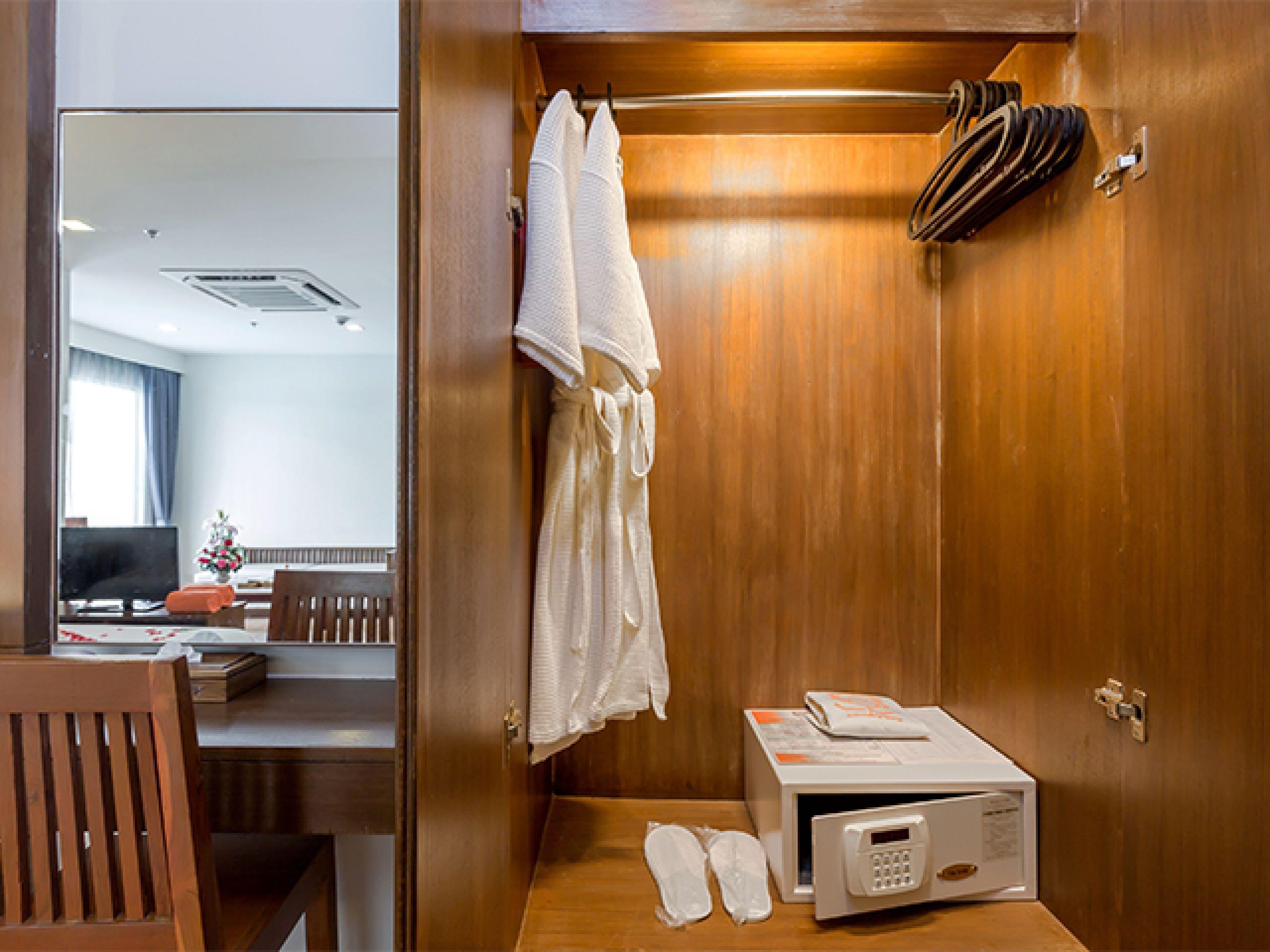 Bauman Hotel Phuket