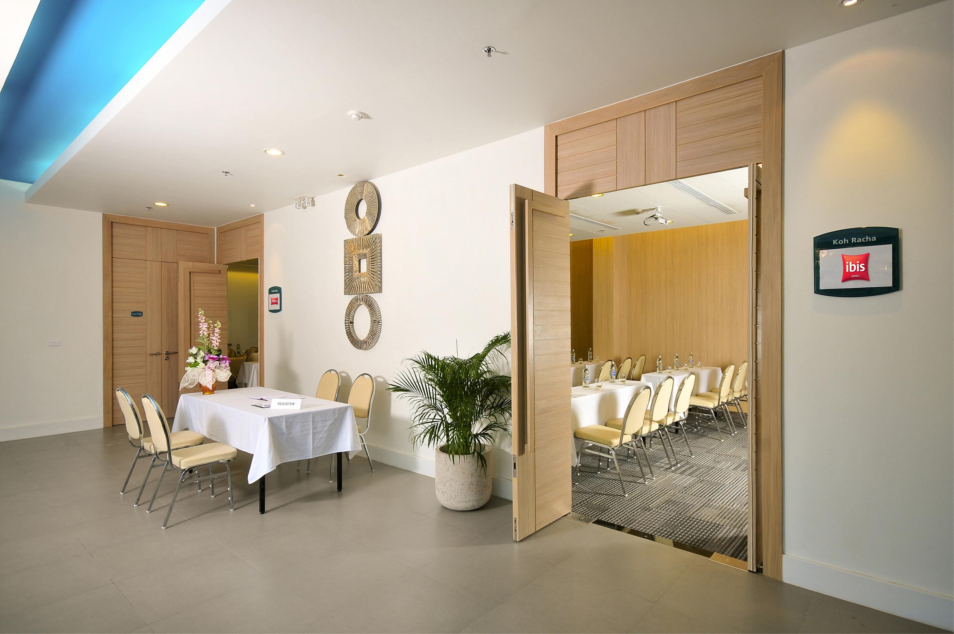 Ibis Phuket Praia de Kata
