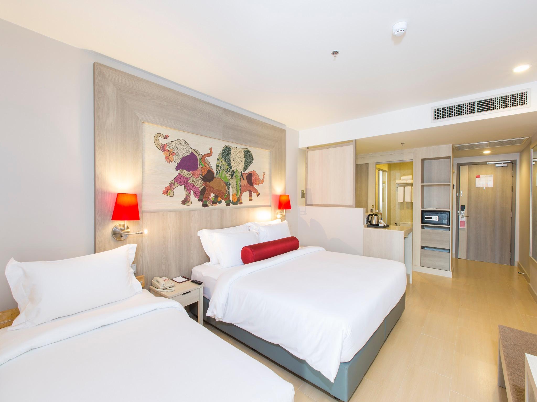Hotel Ramada By Wyndham Phuket Deevana 4*