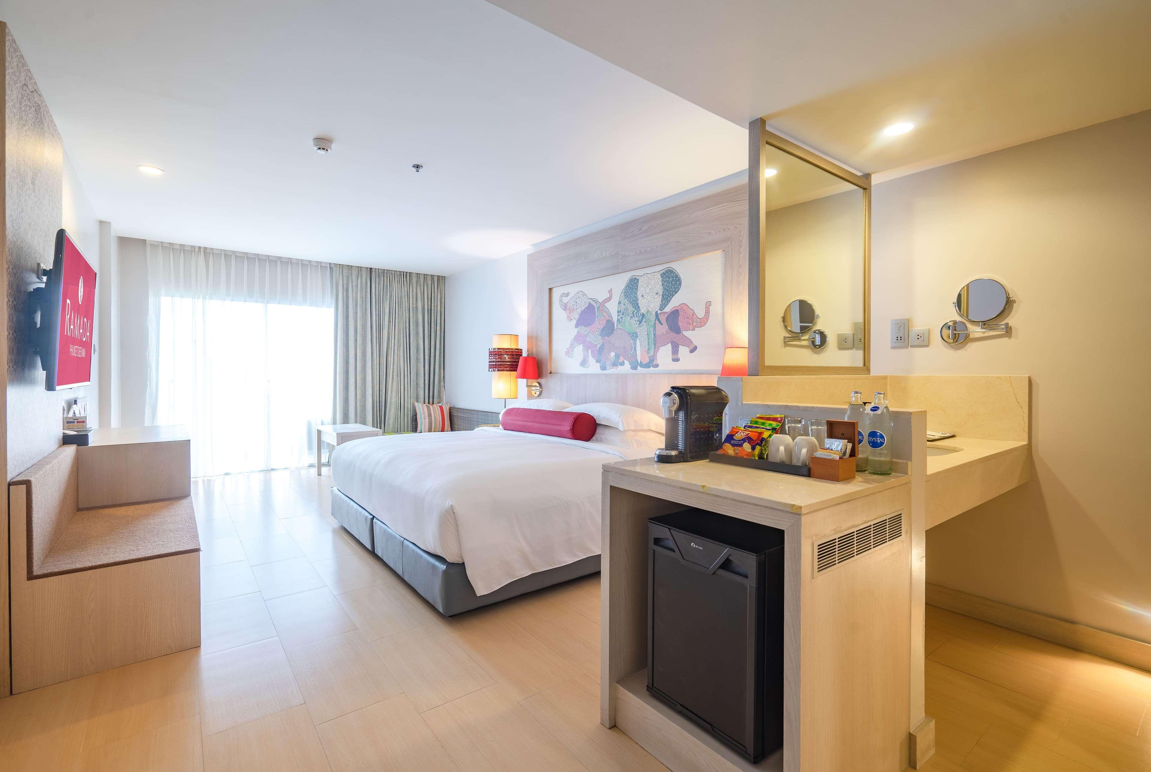 Ramada By Wyndham Phuket Deevana 4*
