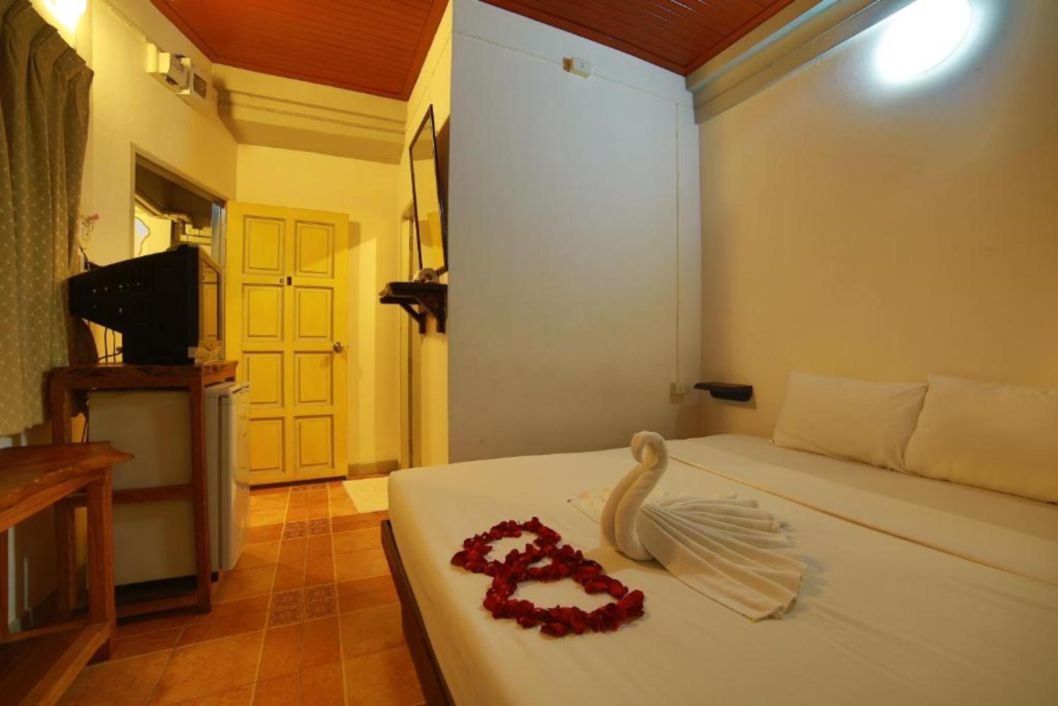 Relax Guest house Patong