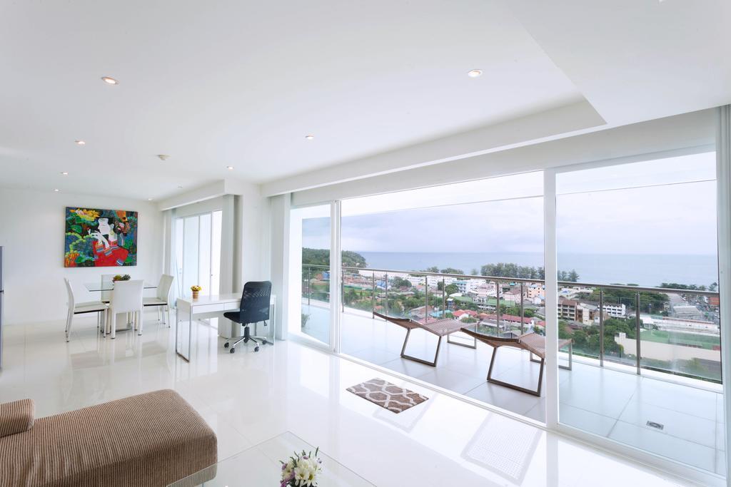 Sunset Plaza 2 Bedrooms Sea View Apartment *