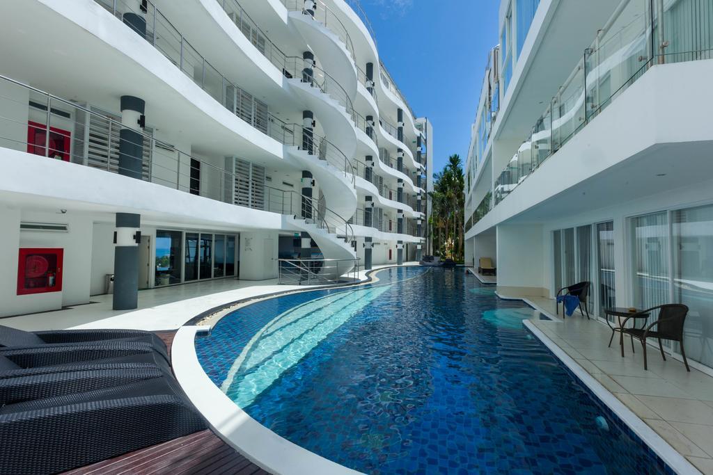 Sunset Plaza 2 Bedrooms Sea View