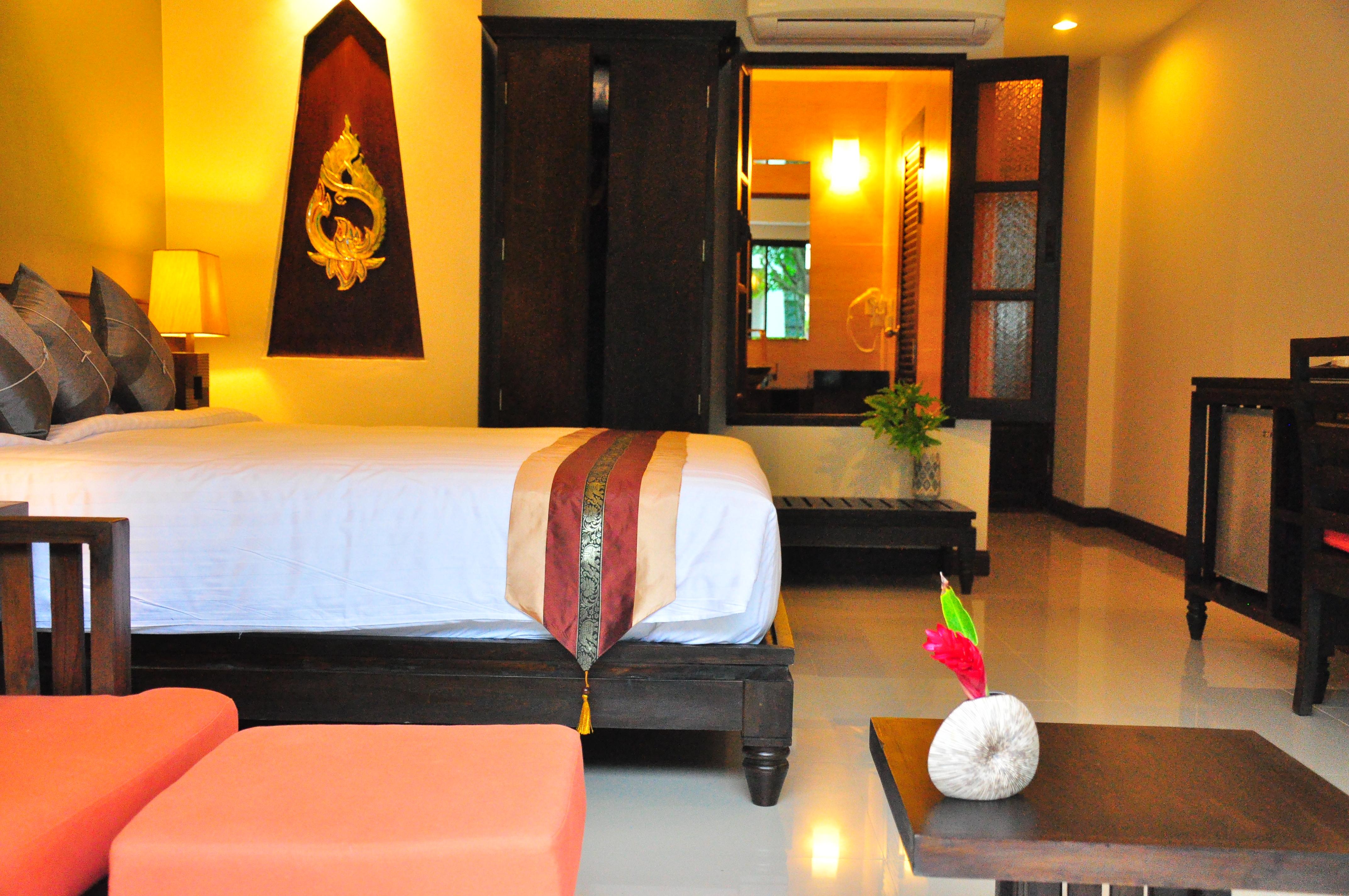 Navatara Phuket Resort 4*