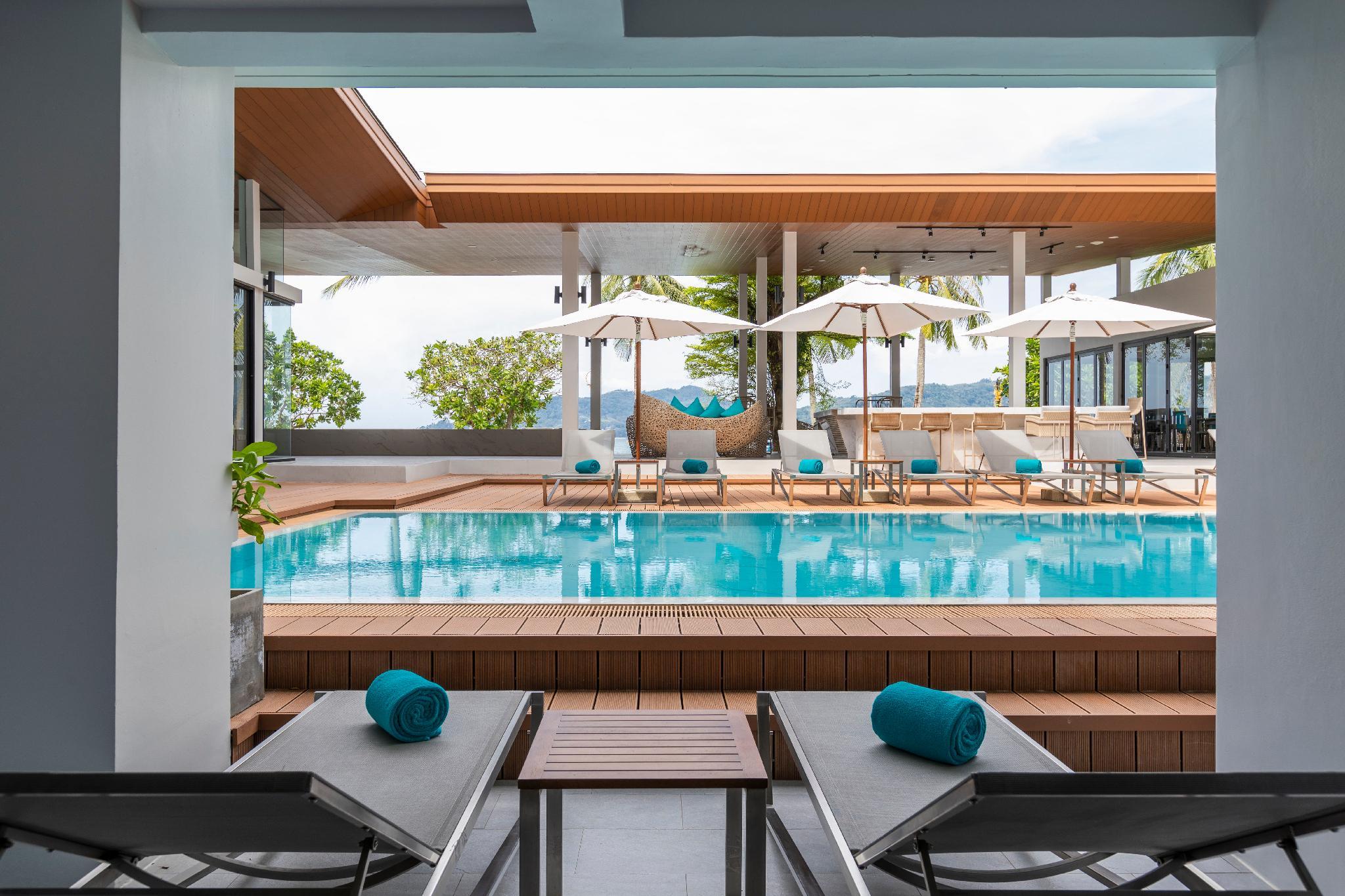 Liv Phuket Beachfront 4*