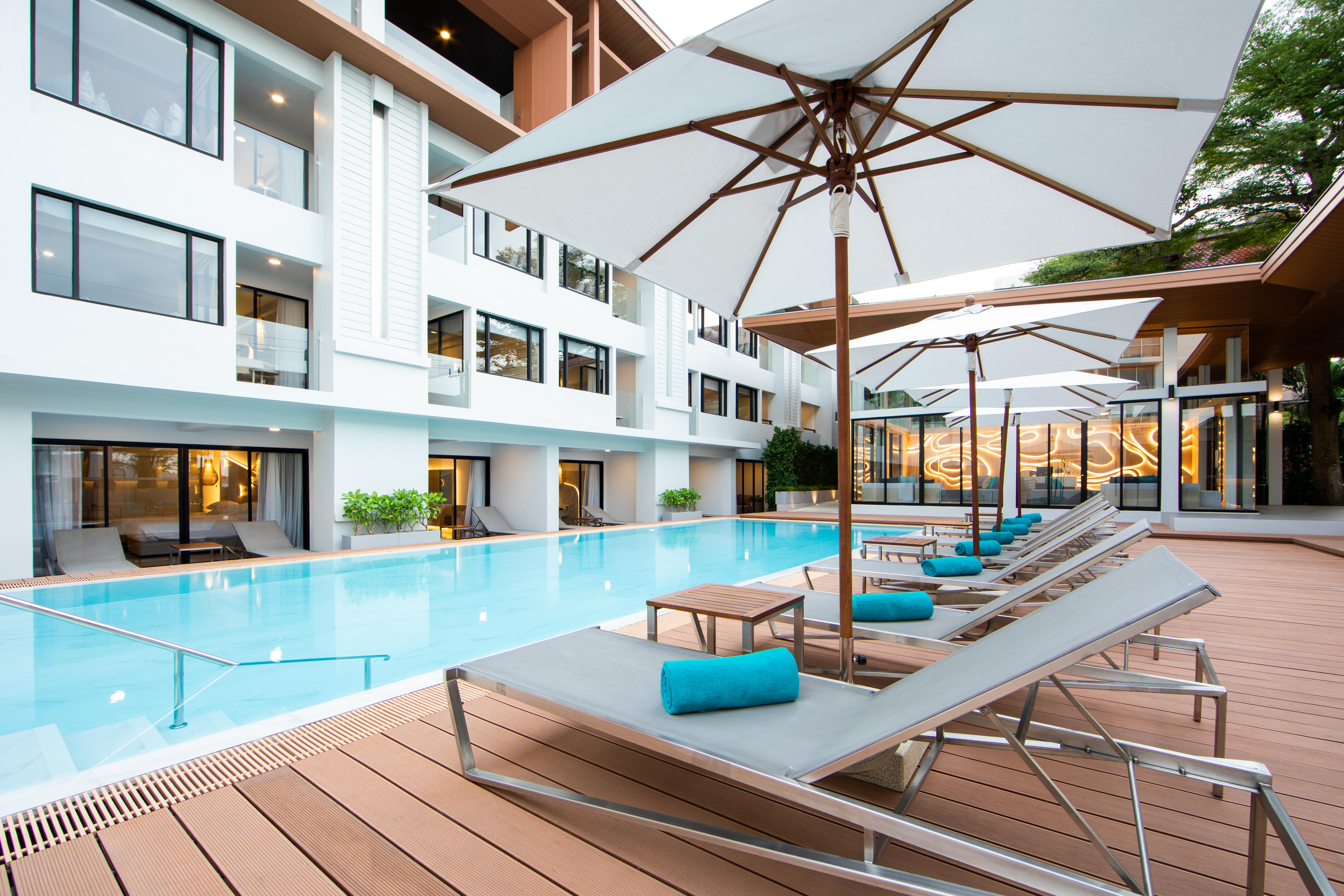 Liv Phuket Beachfront 4*