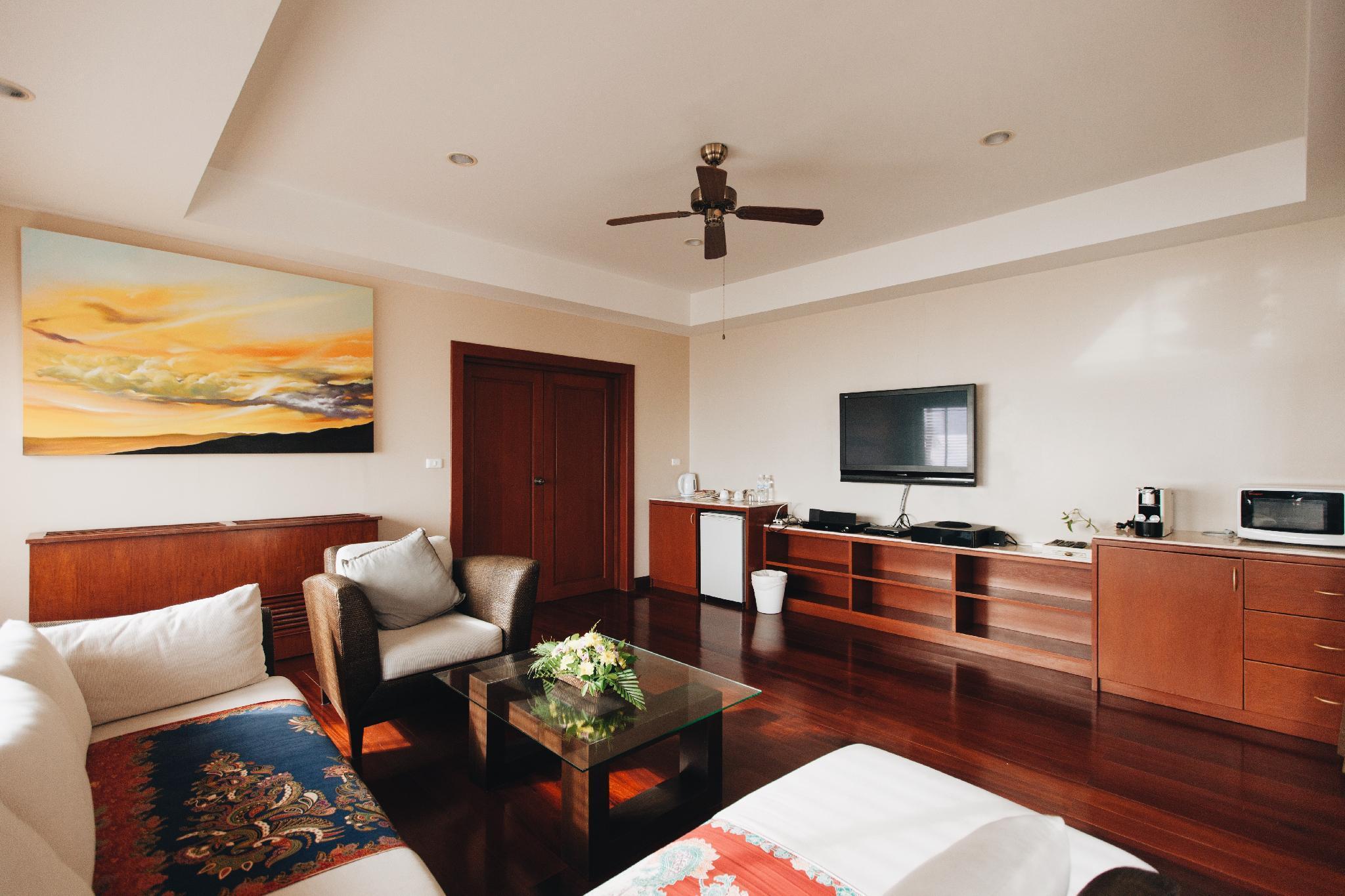 Cloud 19 Resort Panwa Beach