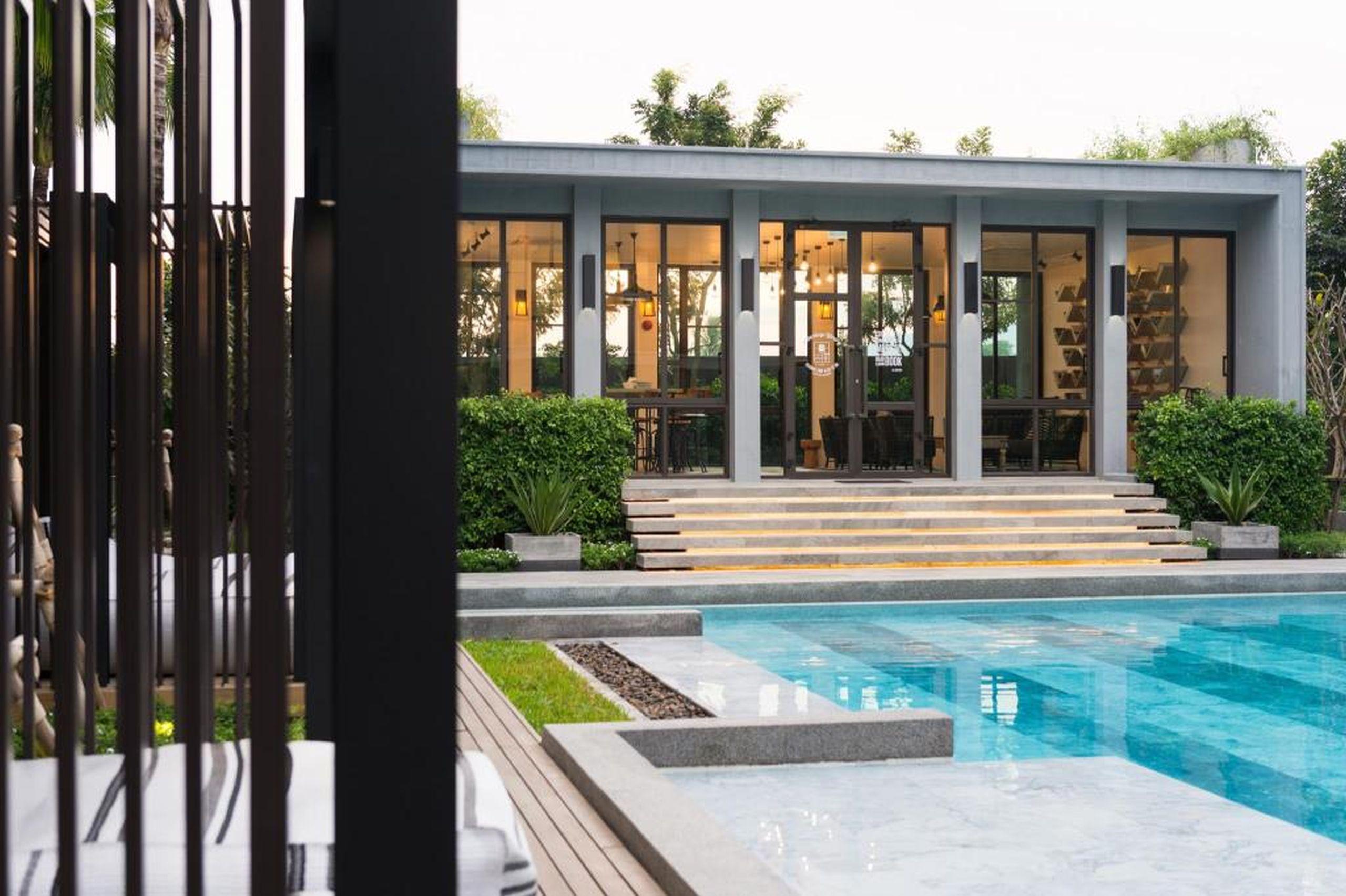 Aparthotel Saturdays By Brown Starling 4*