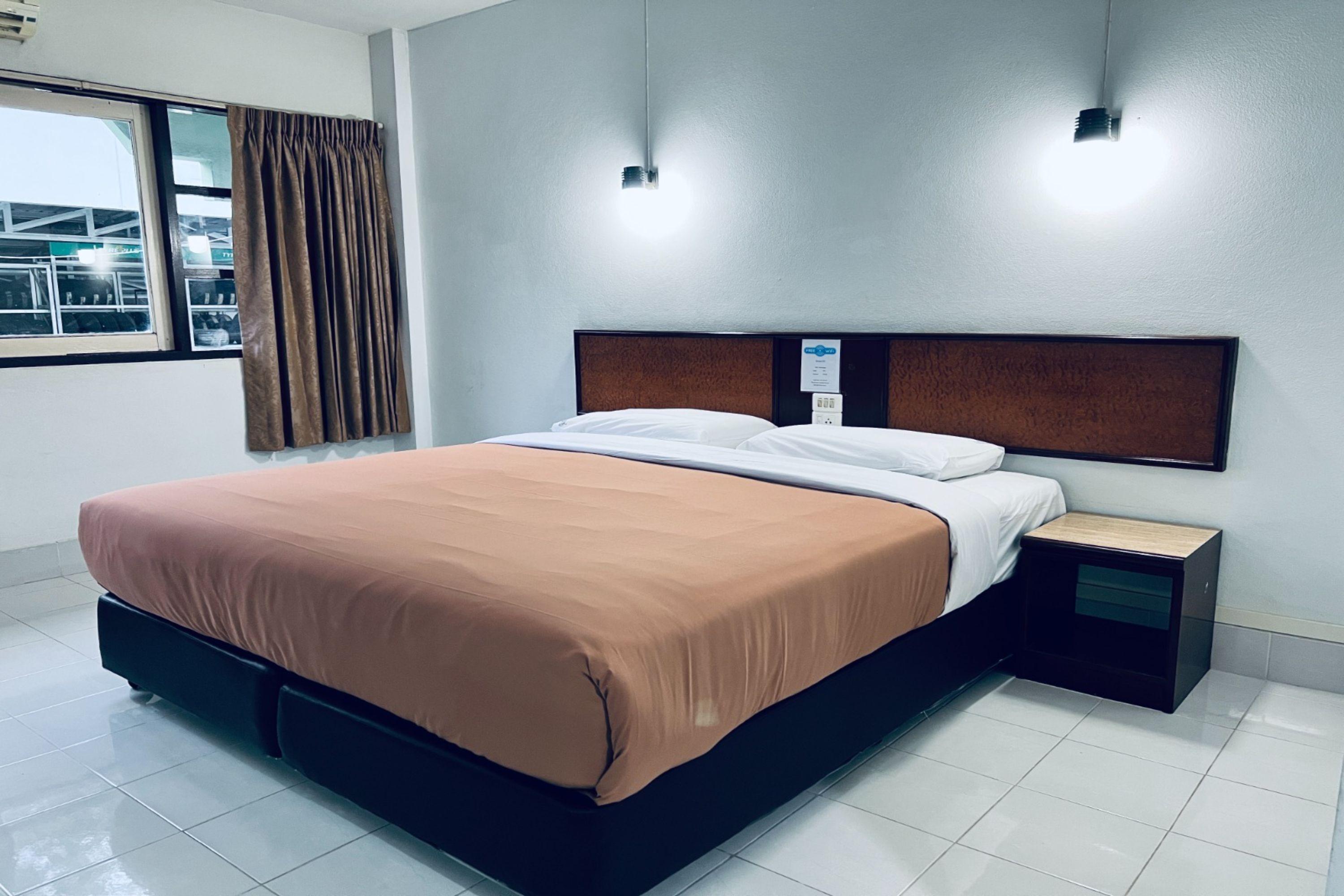 Pure Hotel 2*