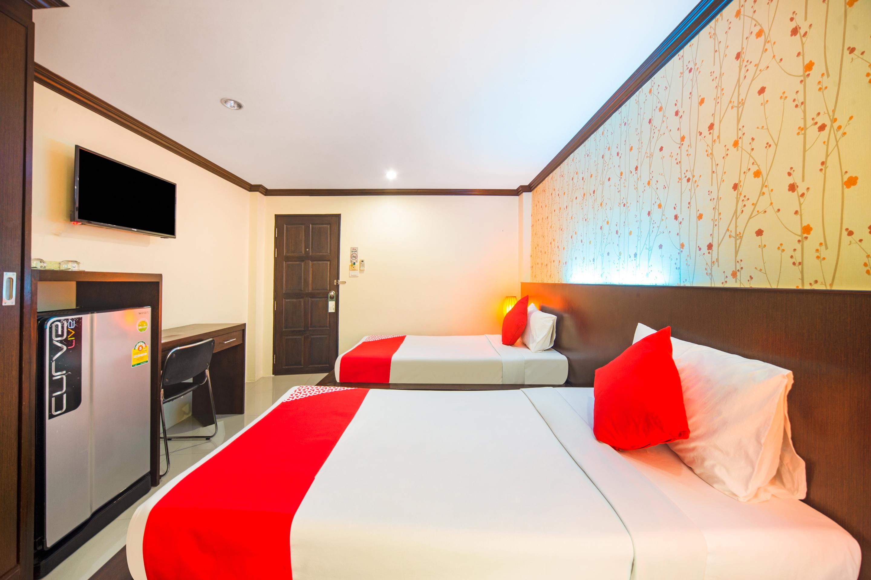 Oyo 232 Hometel Hotel 3*