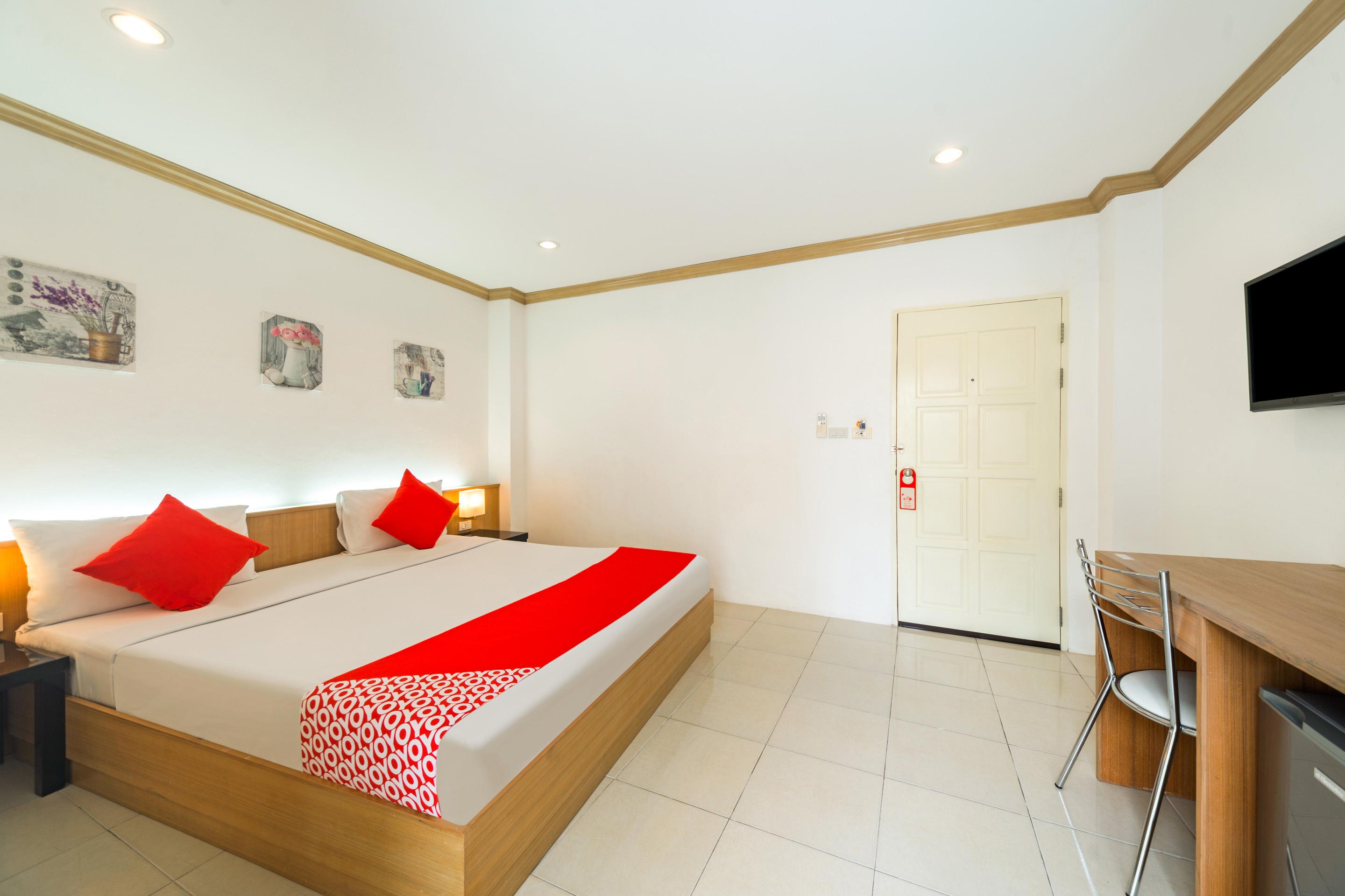 Hotel Oyo 232 Hometel Patong