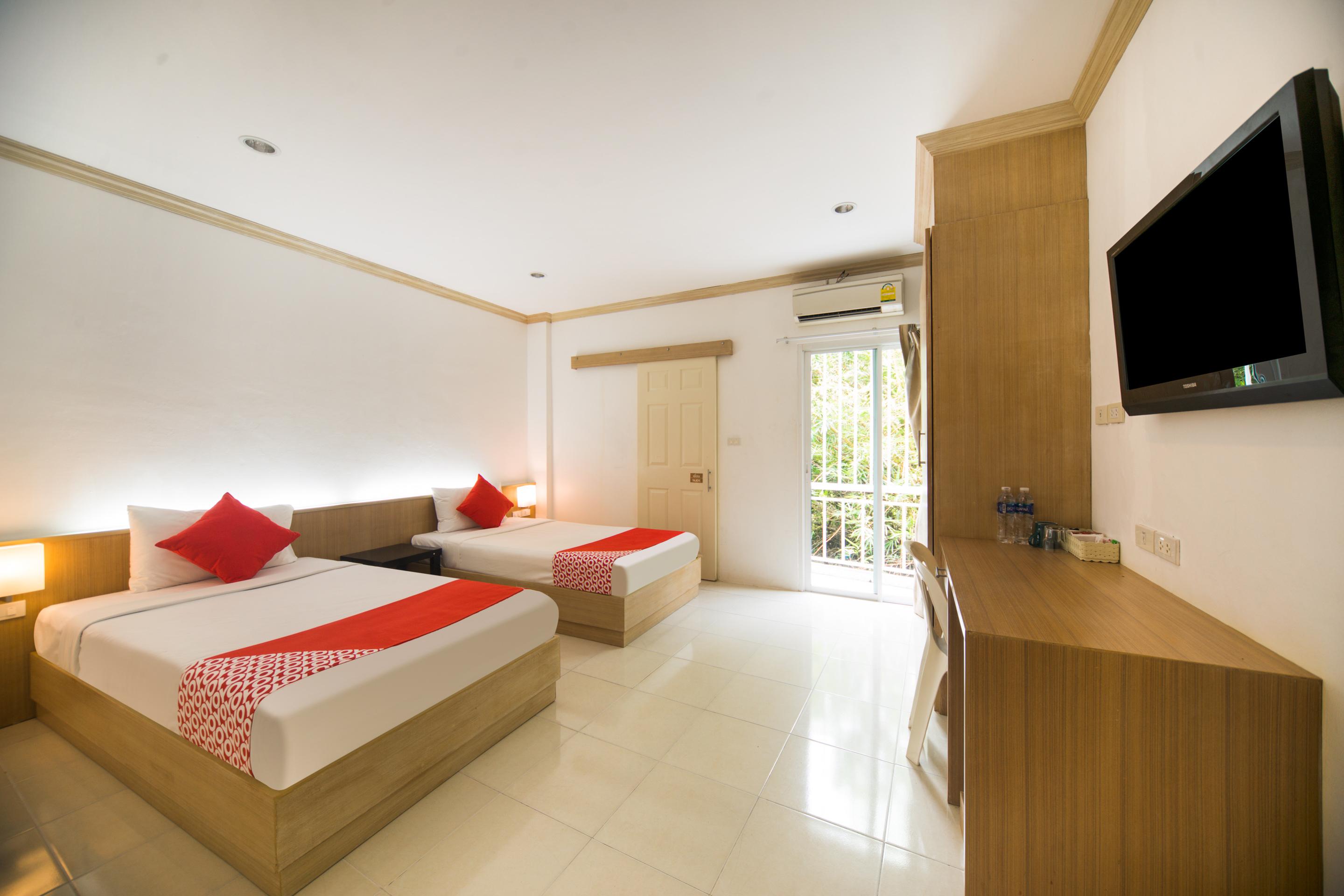 Oyo 232 Hometel Patong