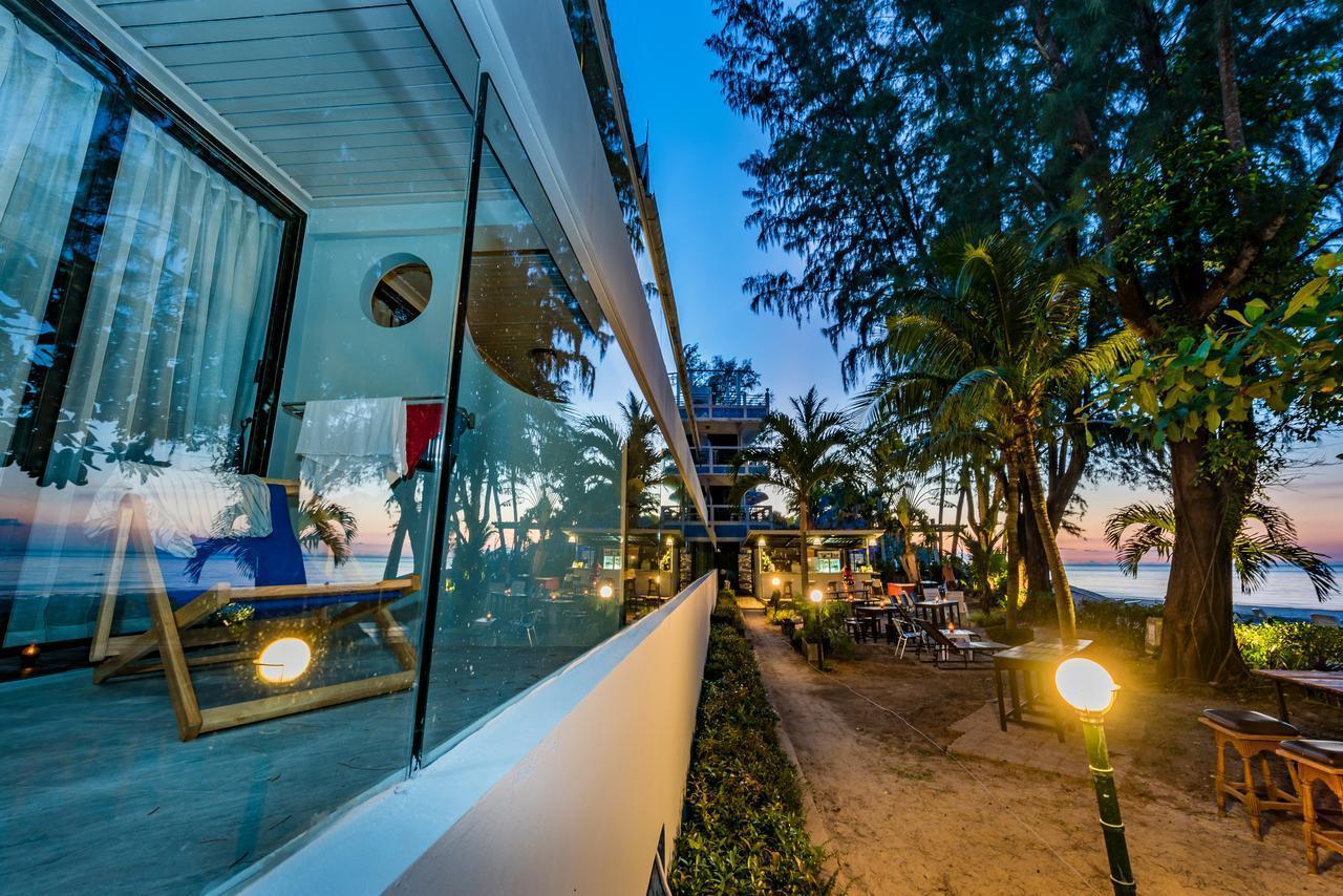 Thai Kamala Front Resort 3*