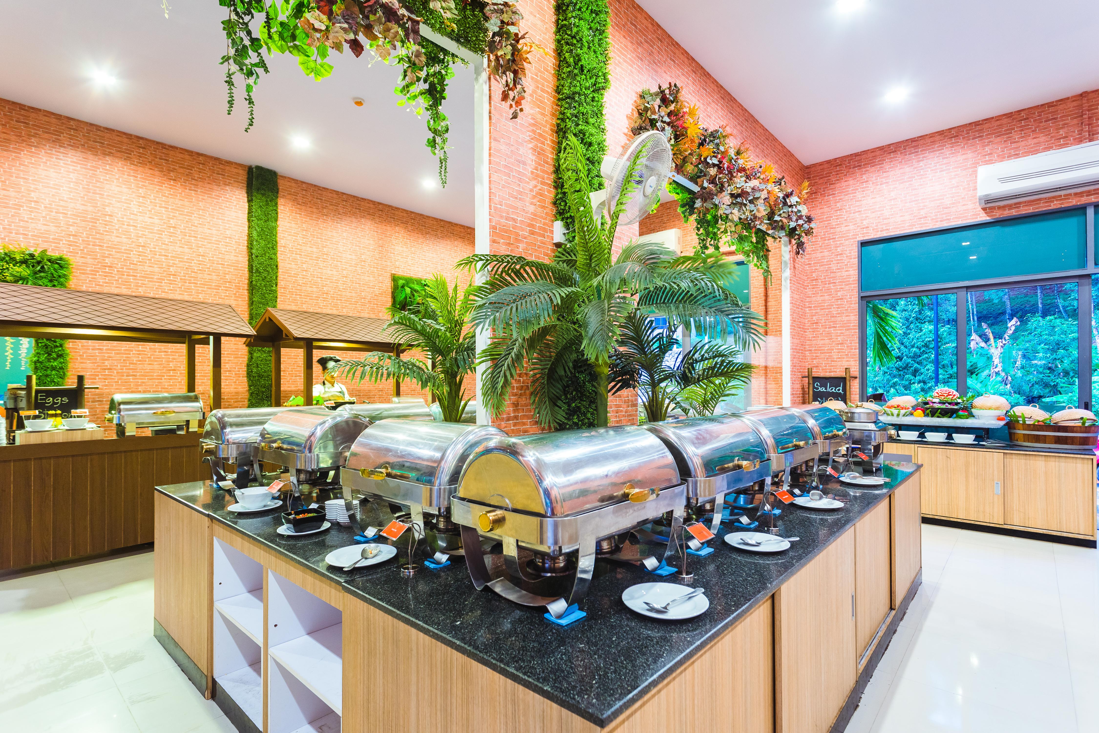 Bay Hill Tempat peranginan Patong