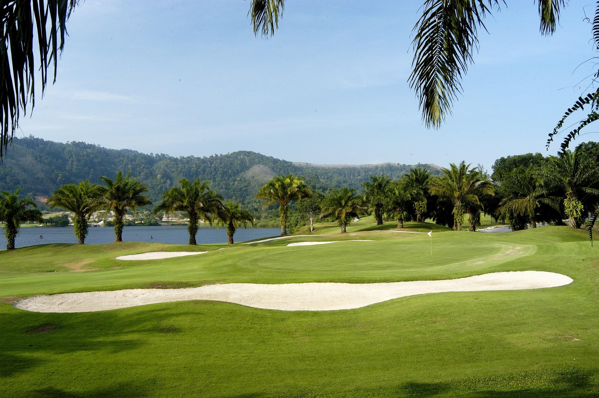Hotel Tinidee Golf Phuket - Sha Extra 4*