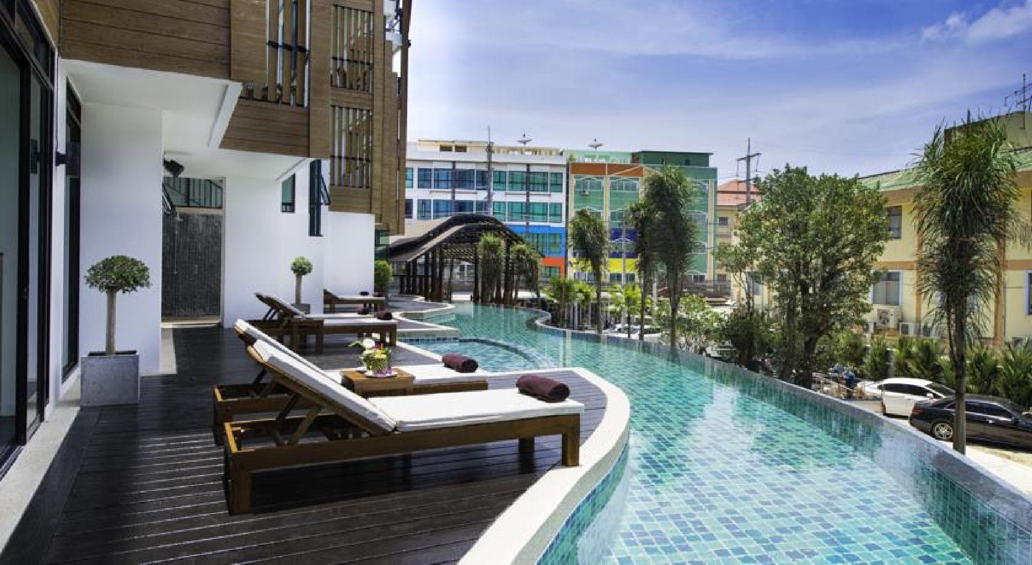 Hotel The Lunar Patong 4*
