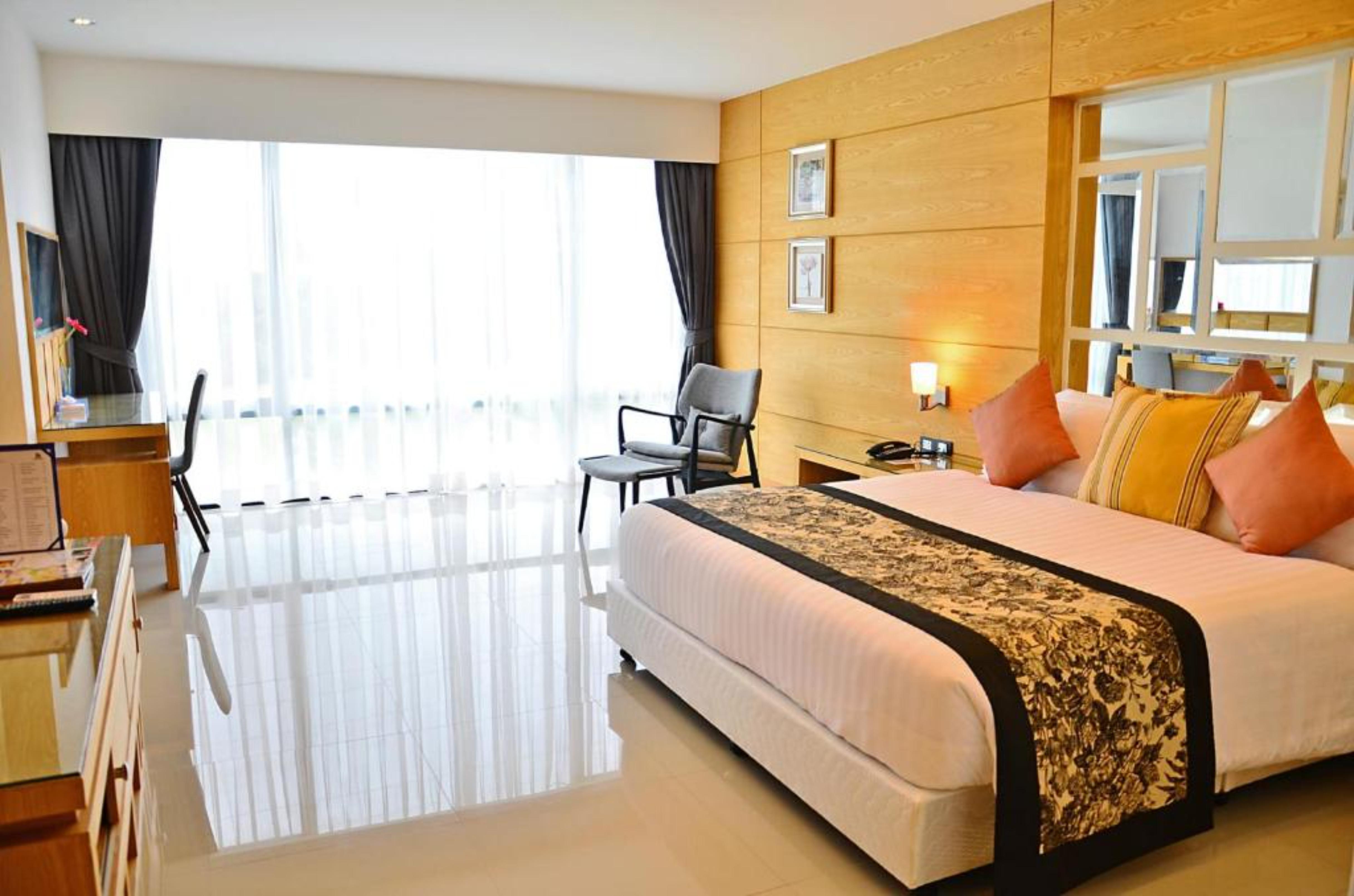 The Par Phuket Sha