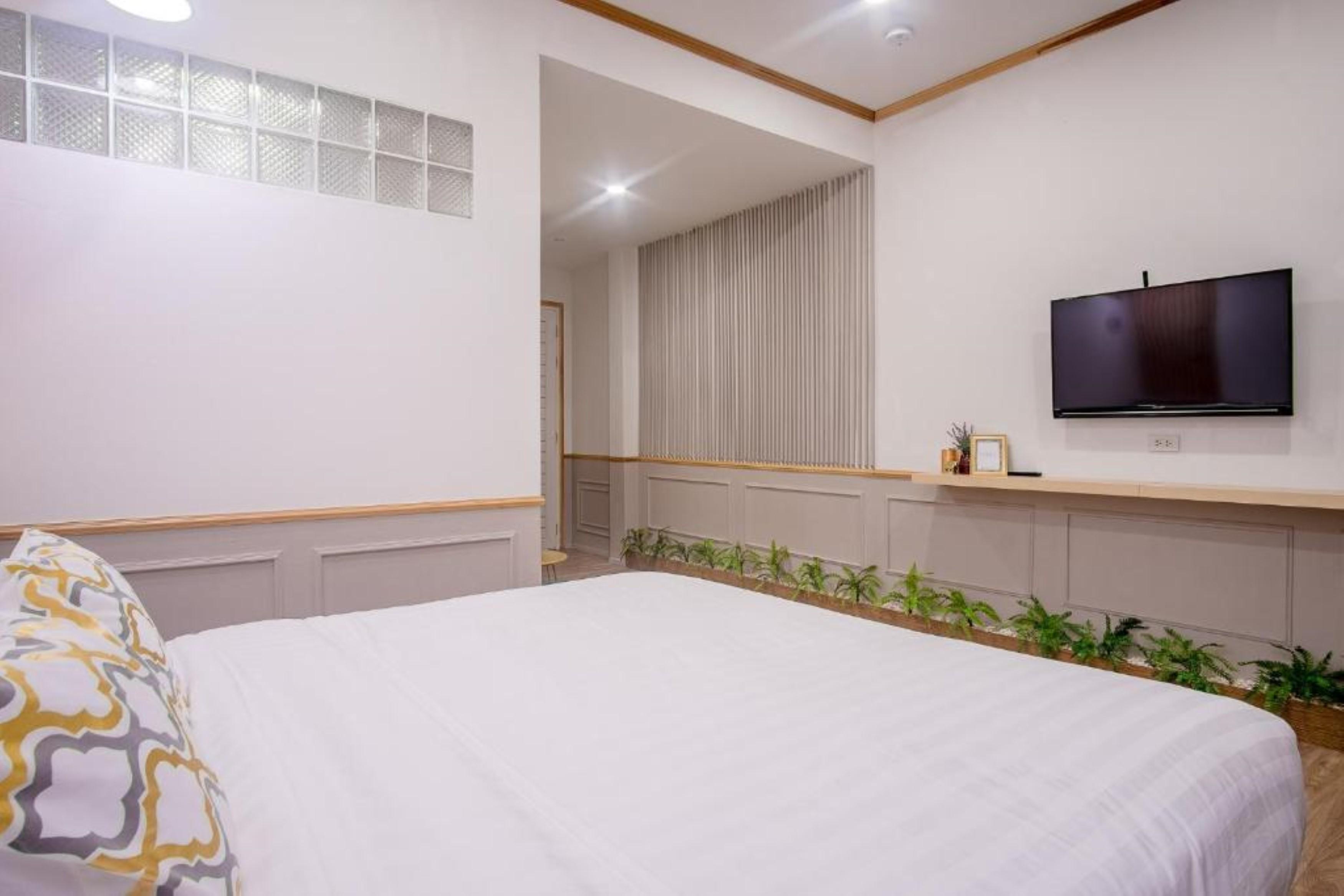 Isara Boutique And Cafe Phuket