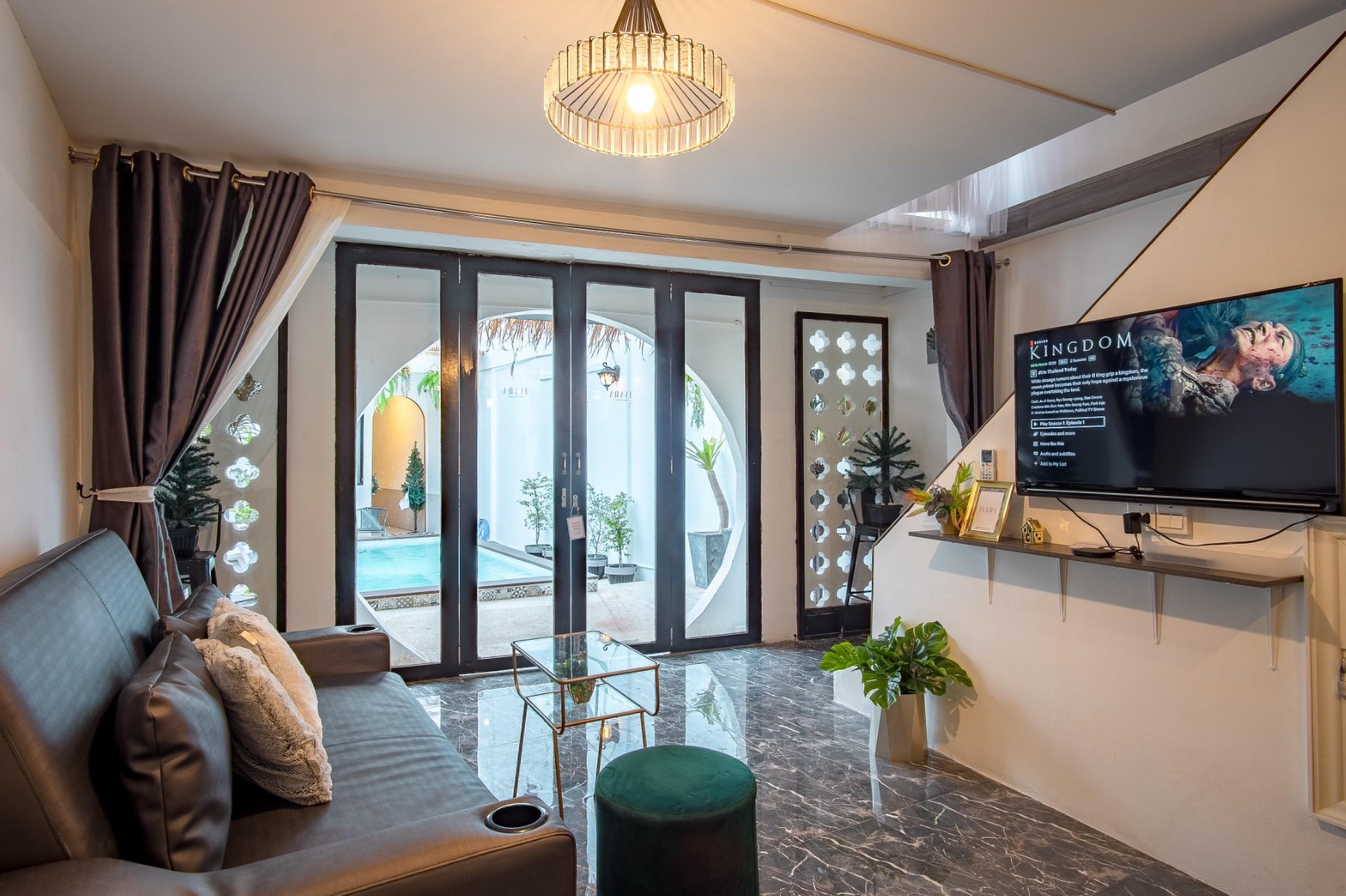 Isara Boutique And Cafe Hotel Phuket