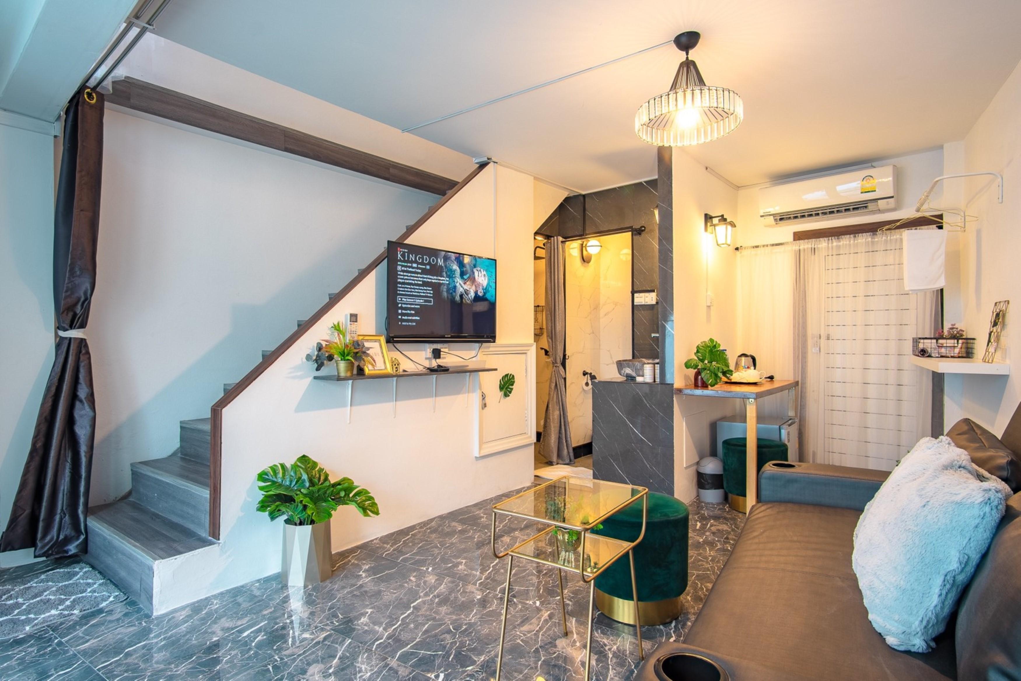 Isara Boutique And Cafe Hotel