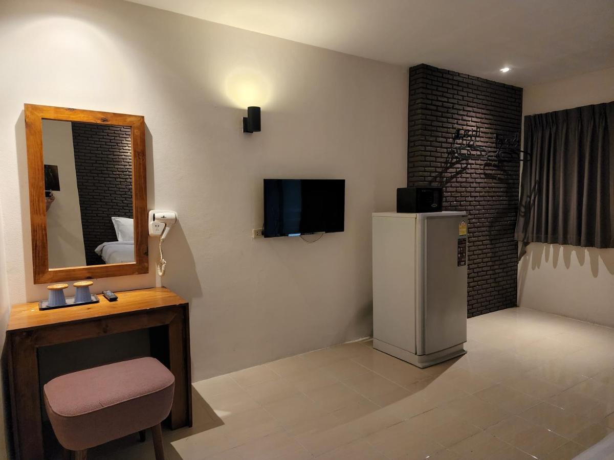 Dfeel House