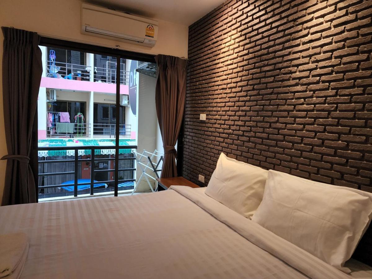 Asrama Dfeel House