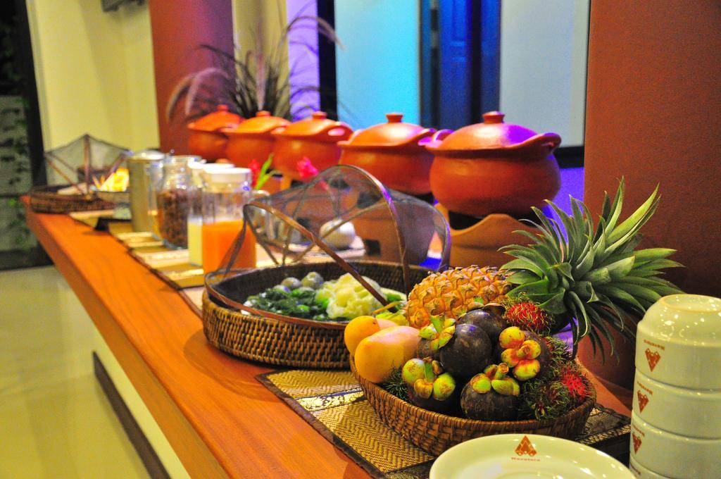 Navatara Phuket Rawai