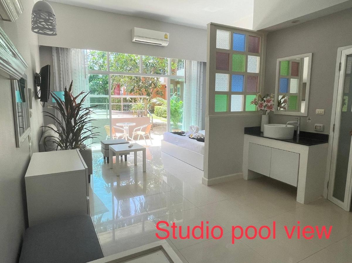 Thalassa Pool Strand Kata