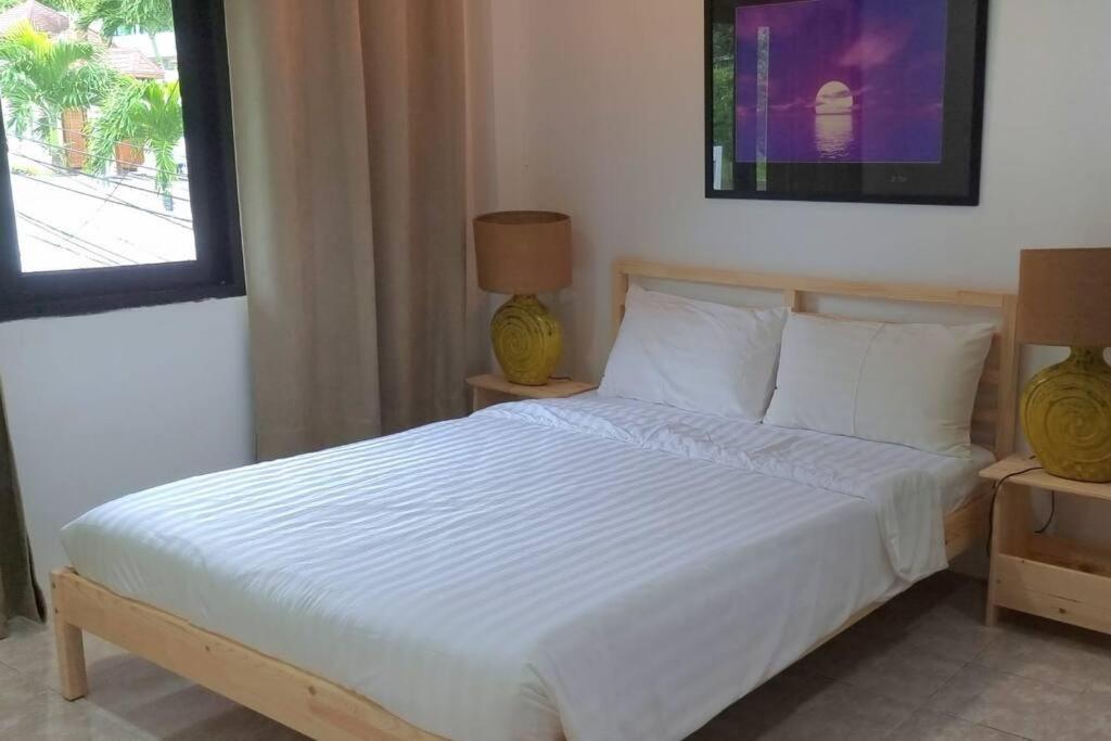 Lovely 2-bedroom With Pool *