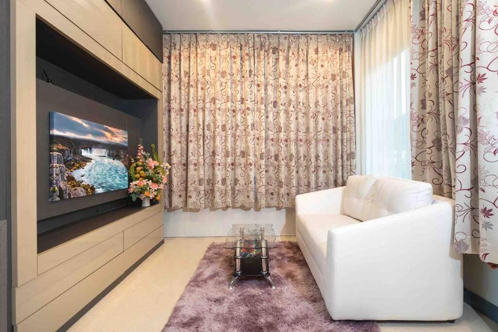 Holiday home Spacious 4 Bedroom Vacation Rooftop Views