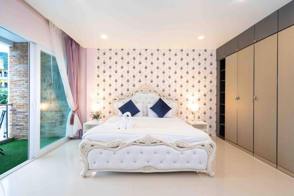 Holiday home Spacious 4 Bedroom Vacation Rooftop Views Patong