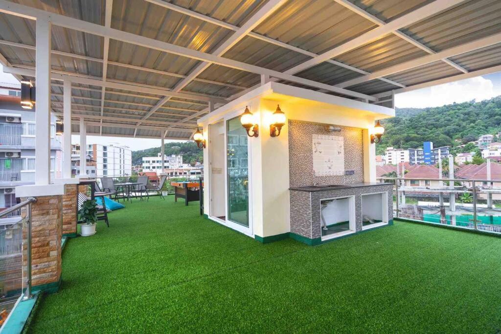 Holiday home Spacious 4 Bedroom Vacation Rooftop Views