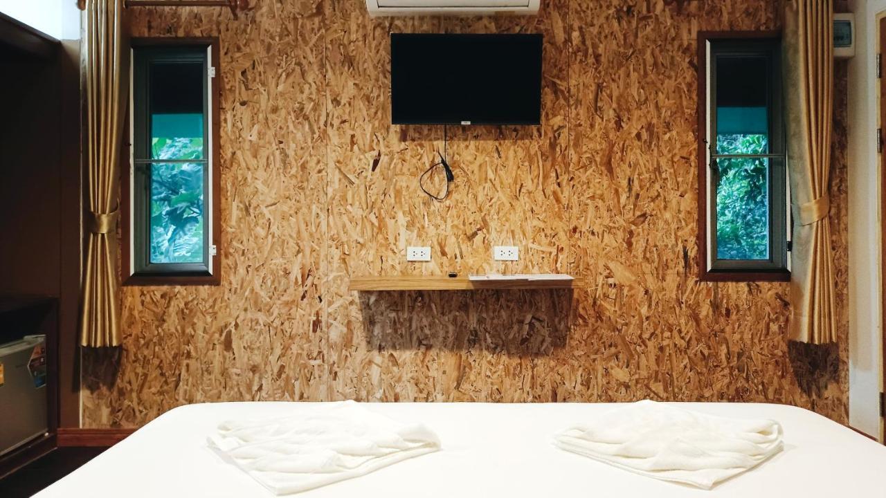 Nua Tone & Cafe Bed & Breakfast Bang Tao Beach (Phuket)