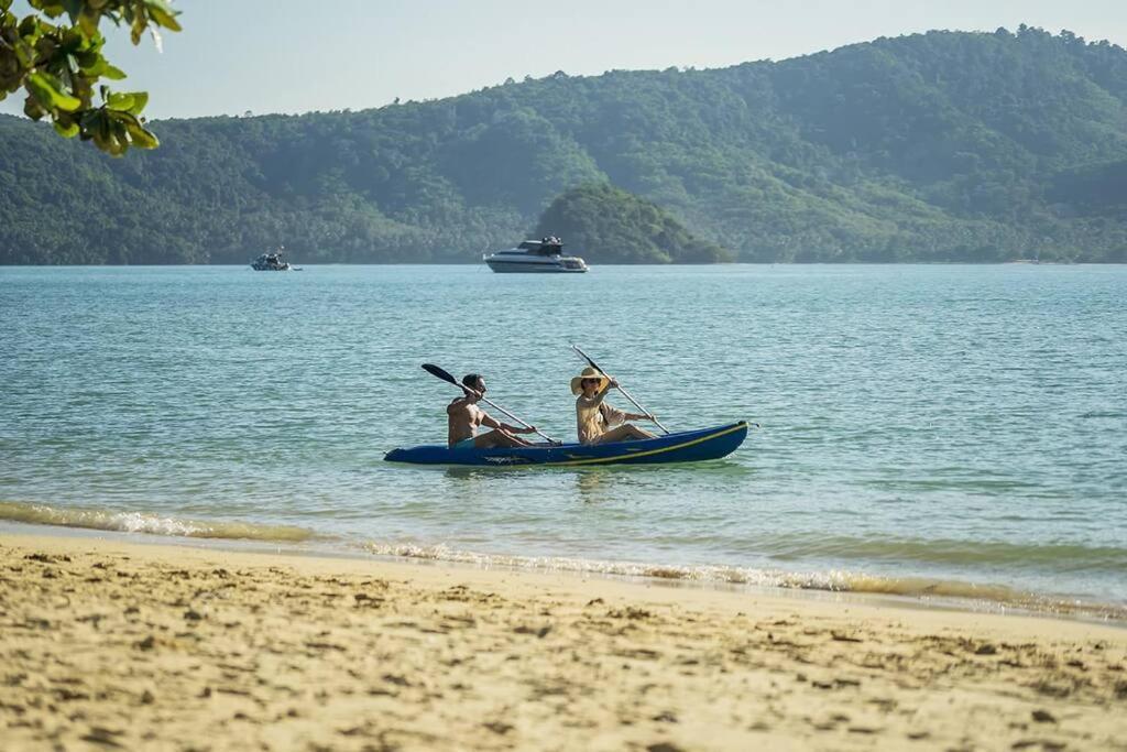 Nirvana - Beachfront Tropical Chic 4br Haven In Cape Panwa, Phuket