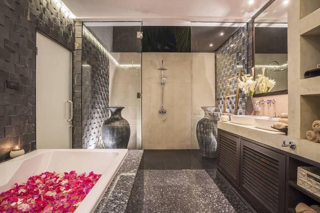 Nirvana - Beachfront Tropical Chic 4br Haven In Cape Panwa, Phuket *